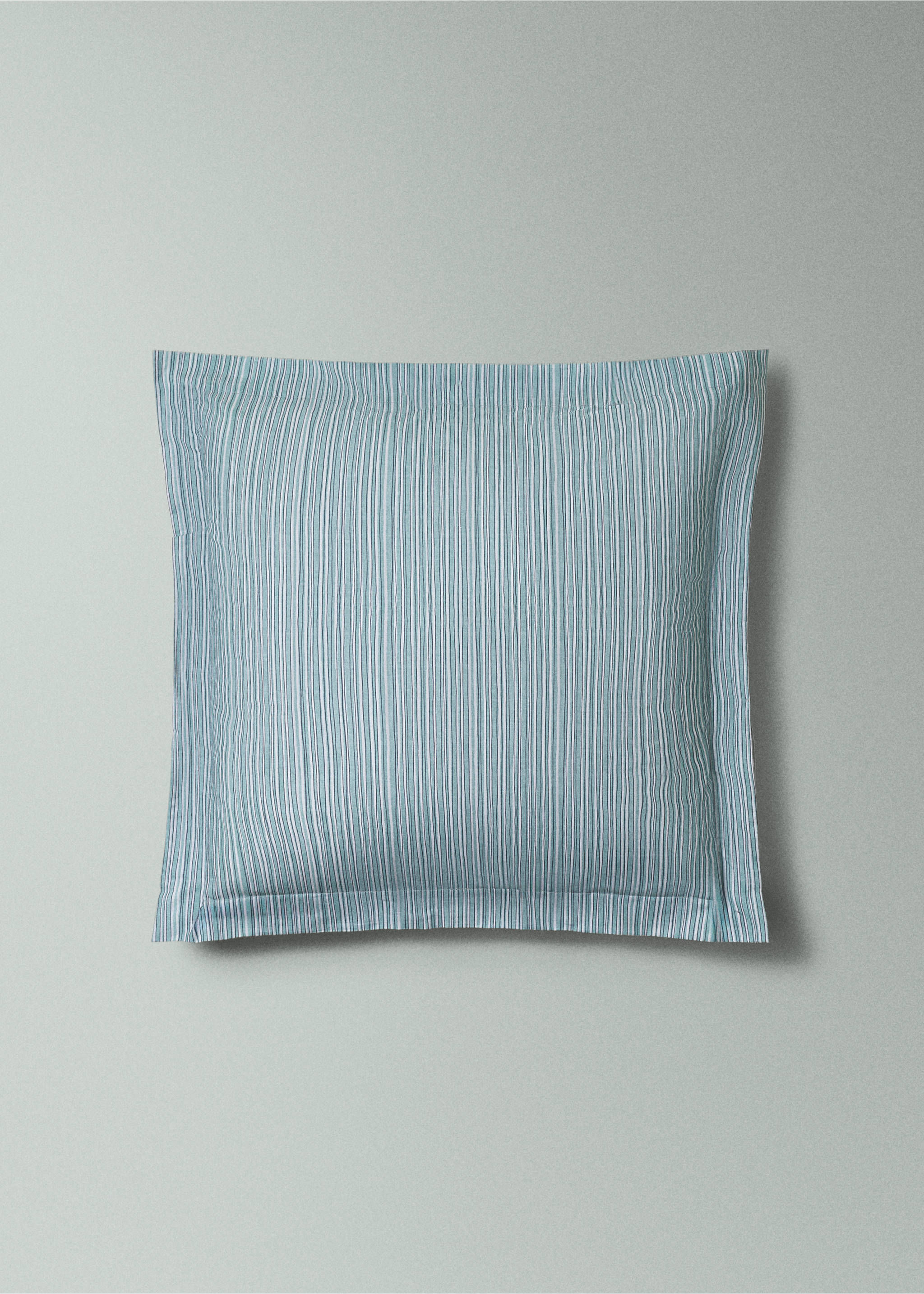 Dva povlaky na polštář s potiskem květinového vzoru 60x60 cm - Náhled ve středové rovině, Zelená voda. Ref: 27012963-00.