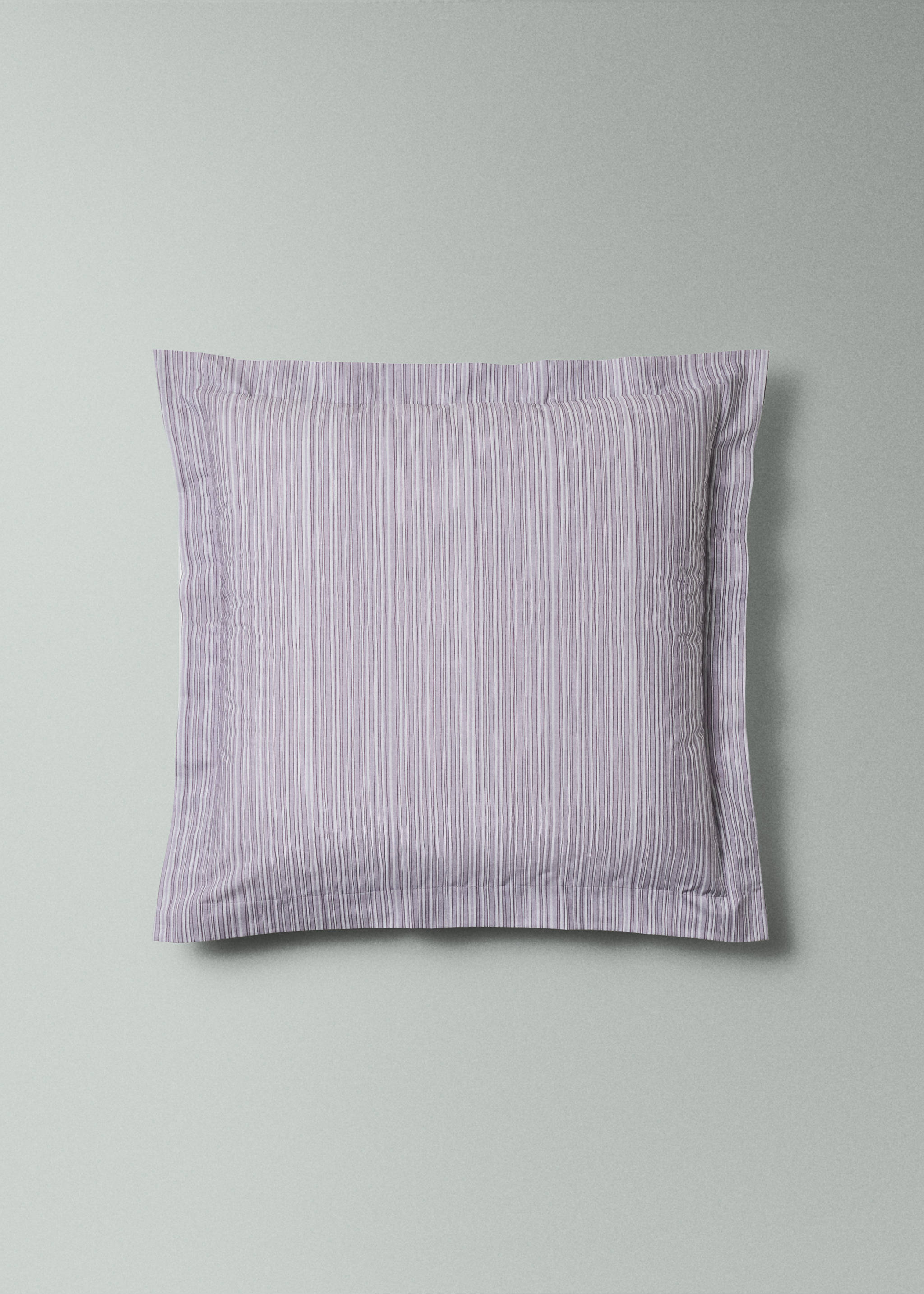 Zwei Kopfkissenbezüge mit dekorativem Blumenmuster, 60 x 60 cm - Mittlere Ansicht, Helllila/Pastelllila. Ref: 27012963-00.