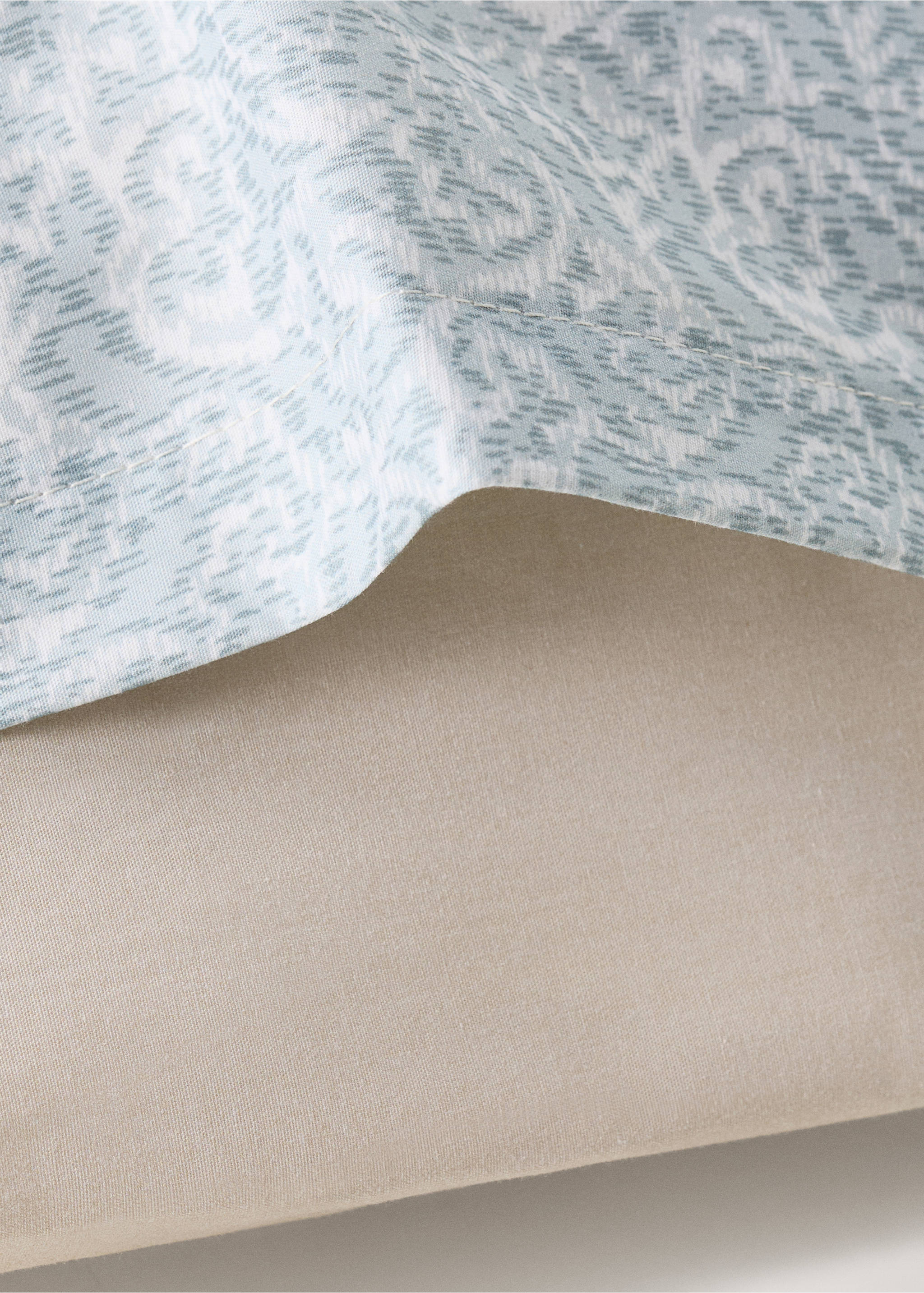 Two percale pillowcases with decorative floral border and striped trim 50x75 cm - Details of the article 1, Pastel Green. Ref: 27012968-00.