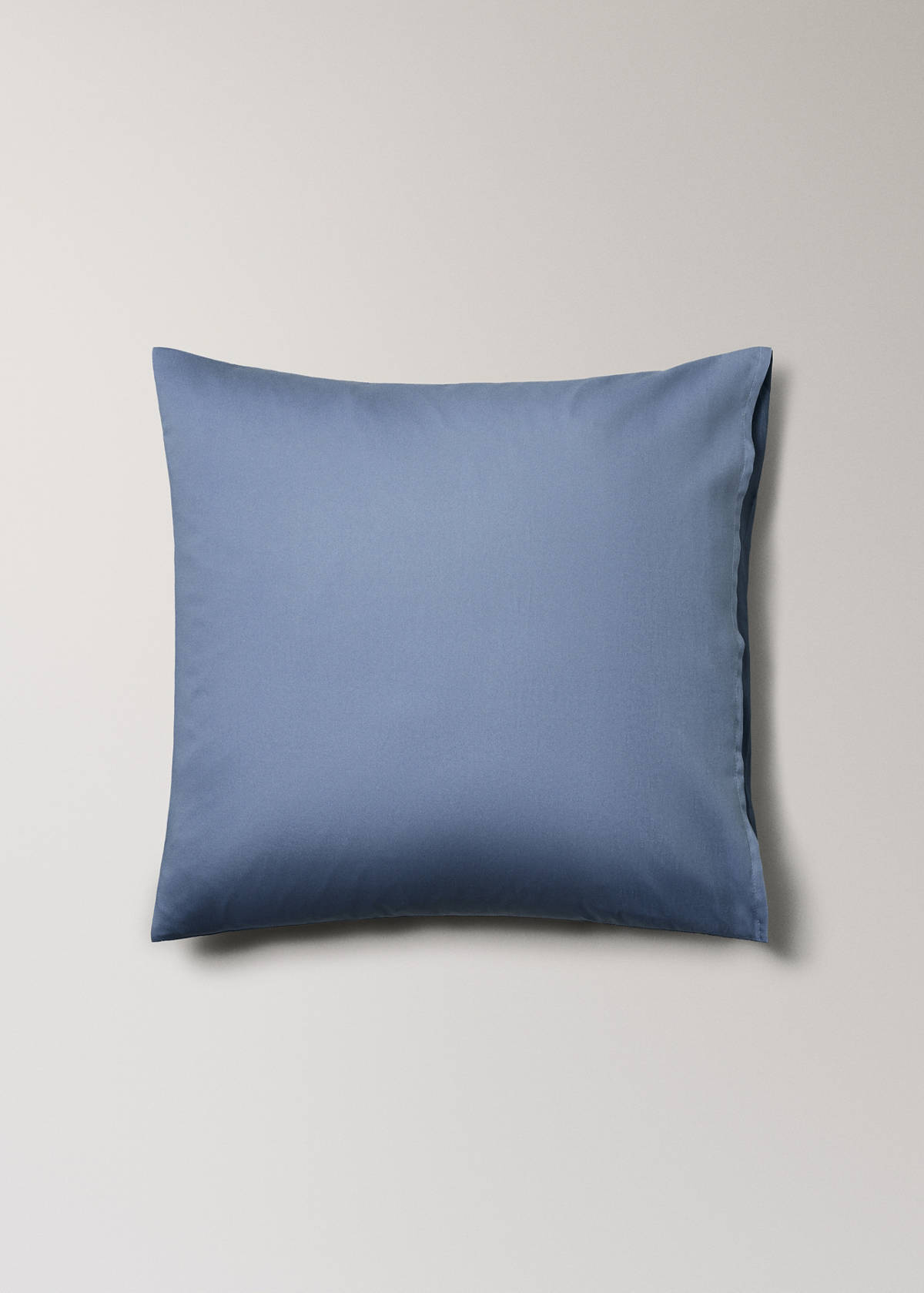 Two 60x60cm cotton satin ombré pillow covers — Blue