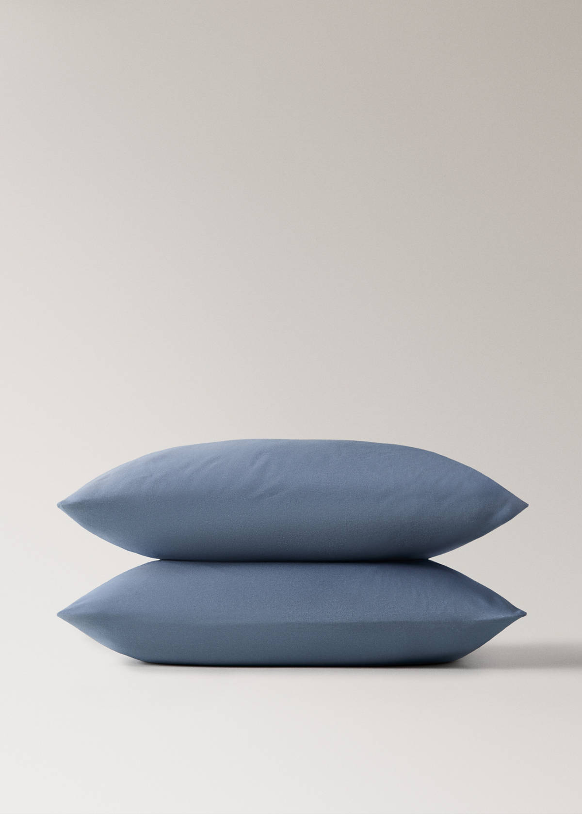 Two 60x60cm cotton satin ombré pillow covers — Blue