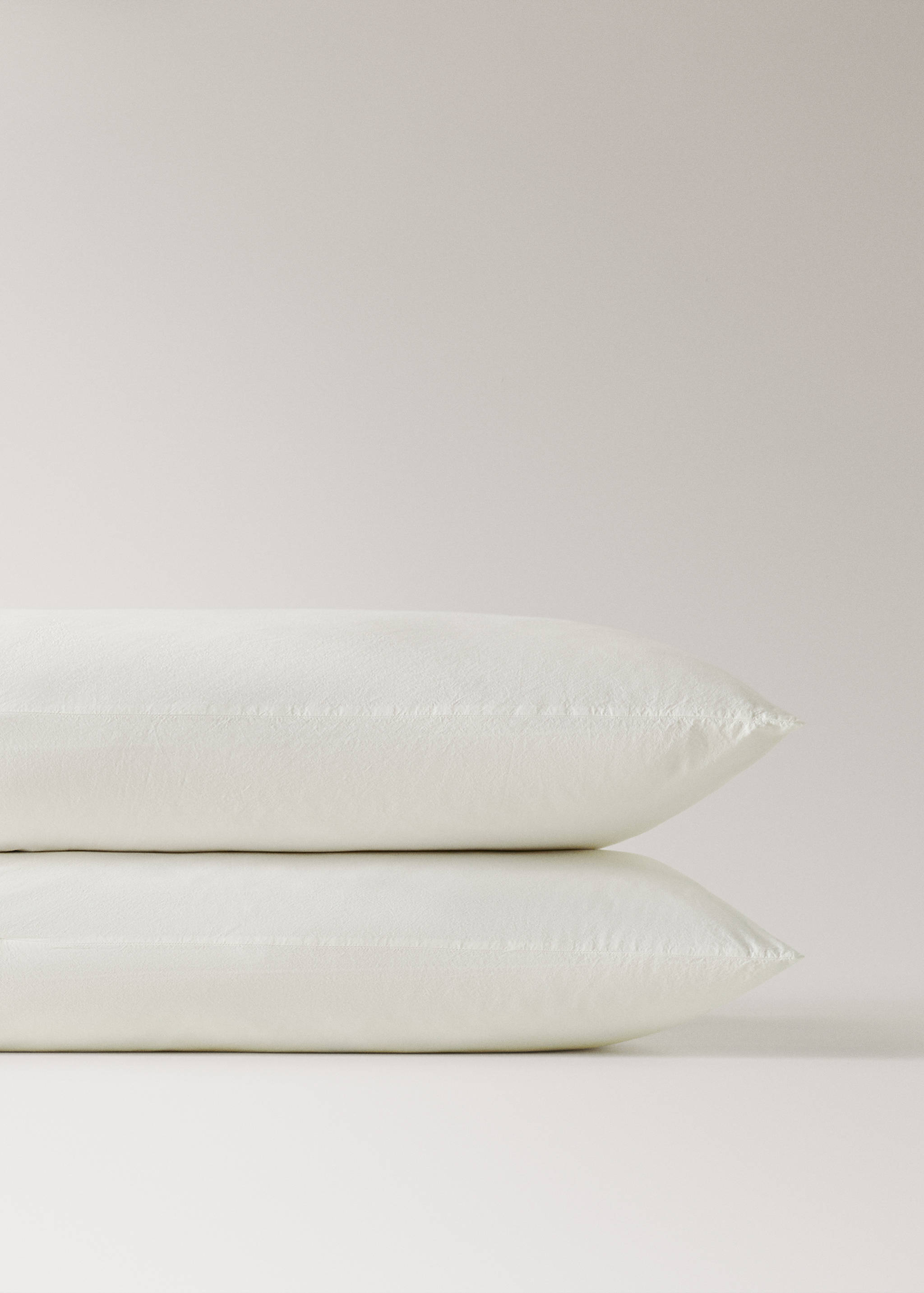 Dwie poszewki na poduszki z bawełny garment-wash z falbaną z lnu 50x75 cm - Szczegóły artykułu 1