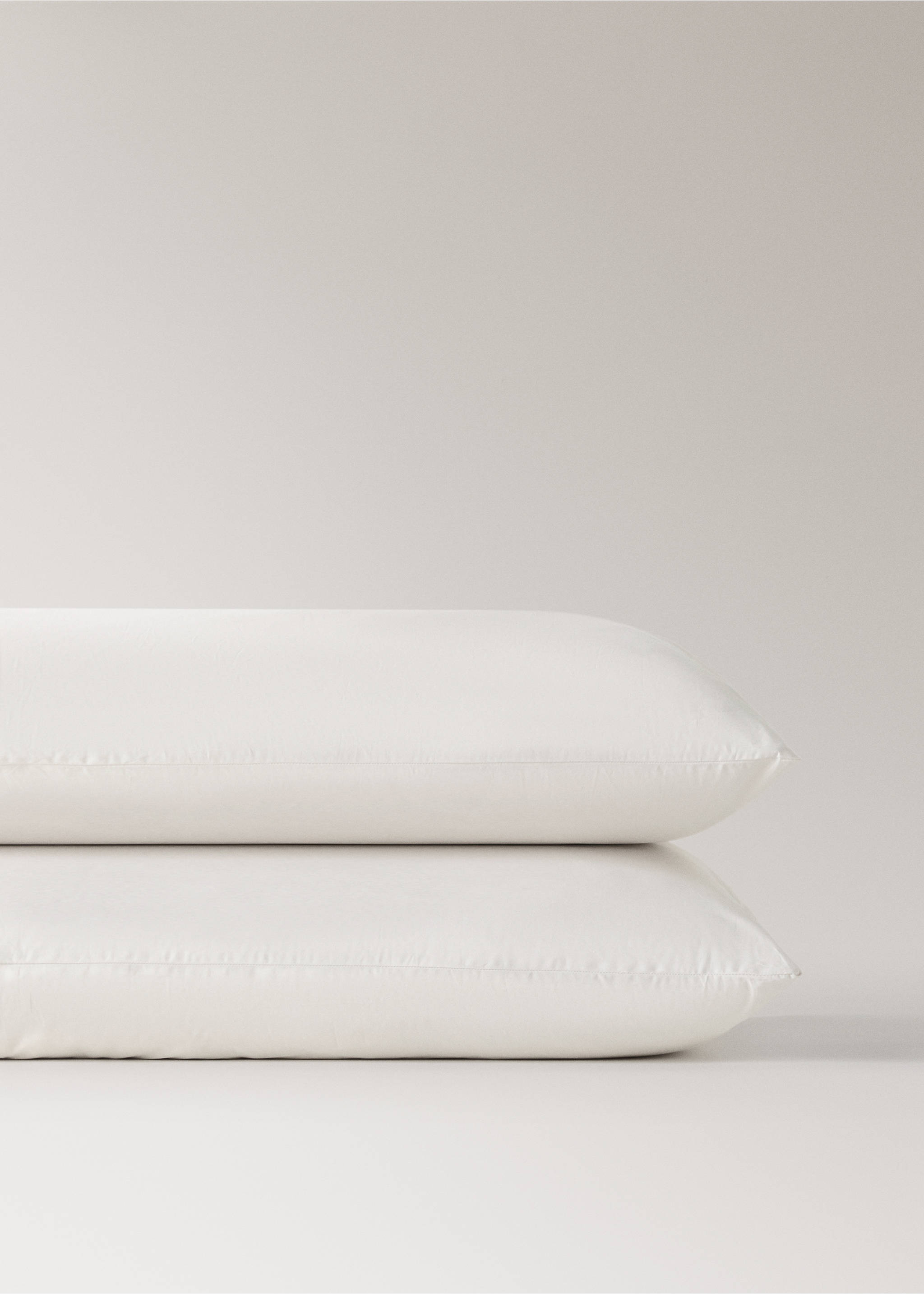 Két 300 szálas pamut perkál párnahuzat, 50x75 cm - A termék adatai 1, Elefántcsontfehér. Ref: 27012983-00.