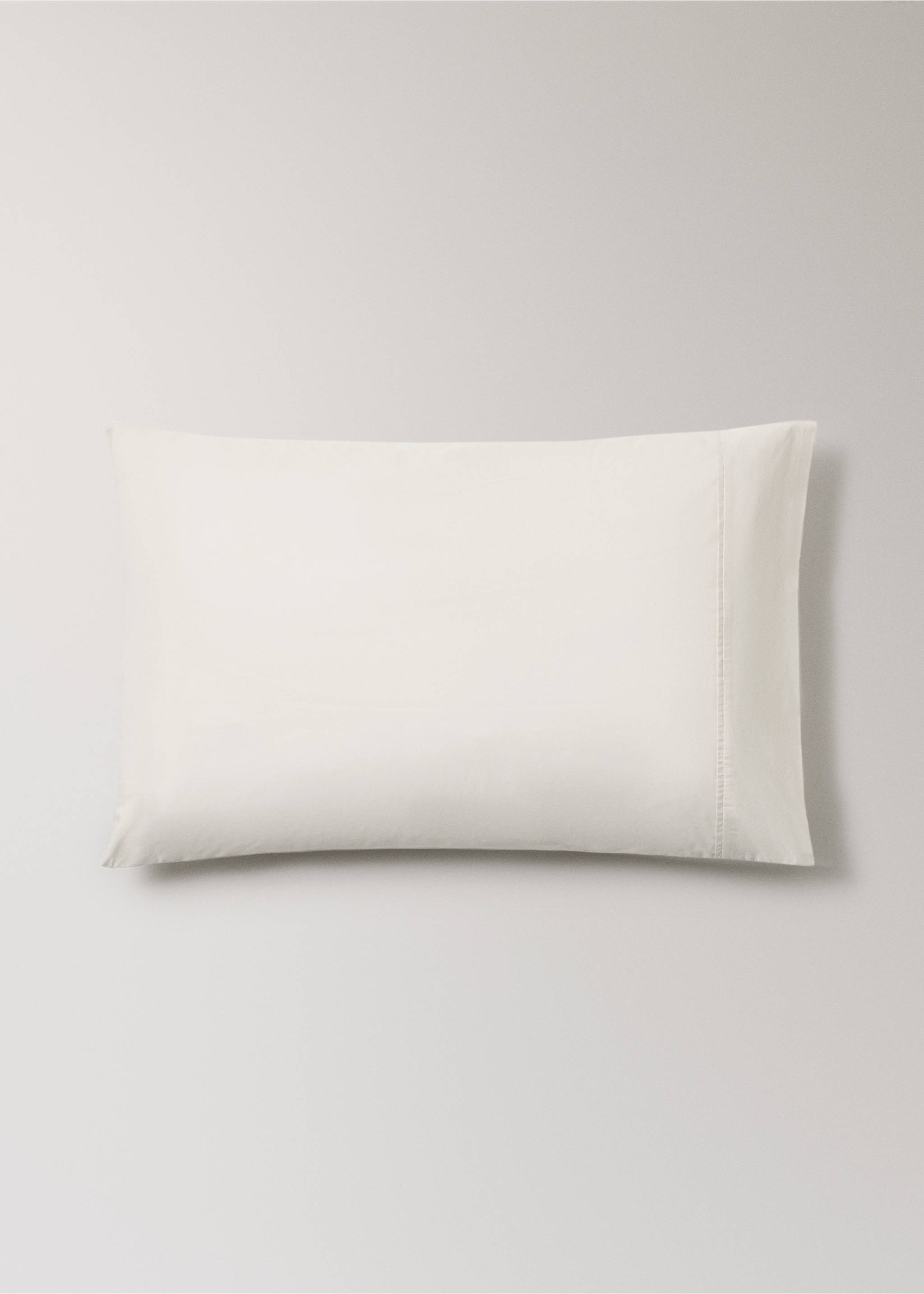 Two 300-thread count cotton percale pillowcases 50x75 cm - Article without model, Ivory White. Ref: 27012983-00.