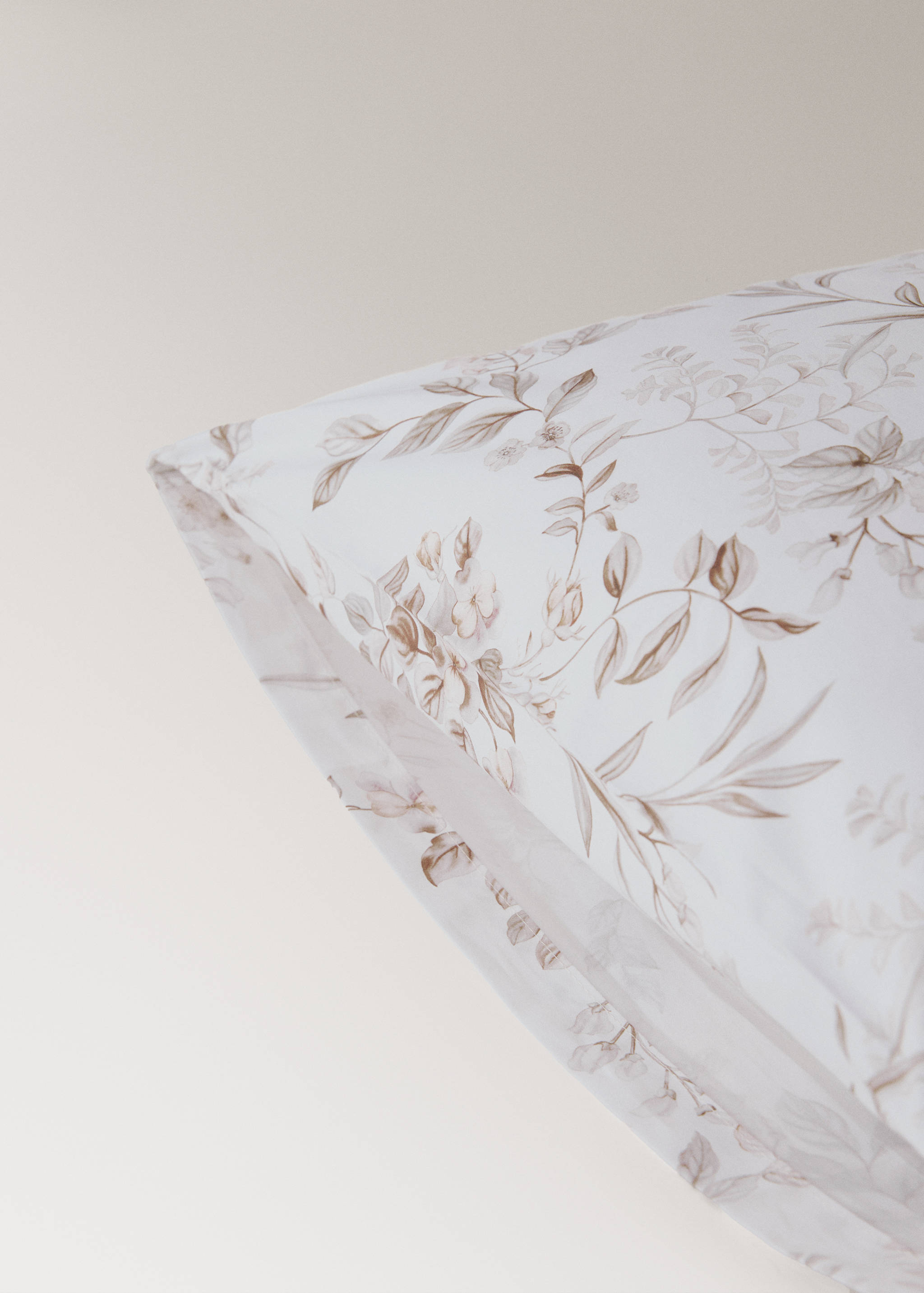 Zwei Kopfkissenbezüge mit Gartenblumenmuster, 50 x 75 cm - Detail des Artikels 2