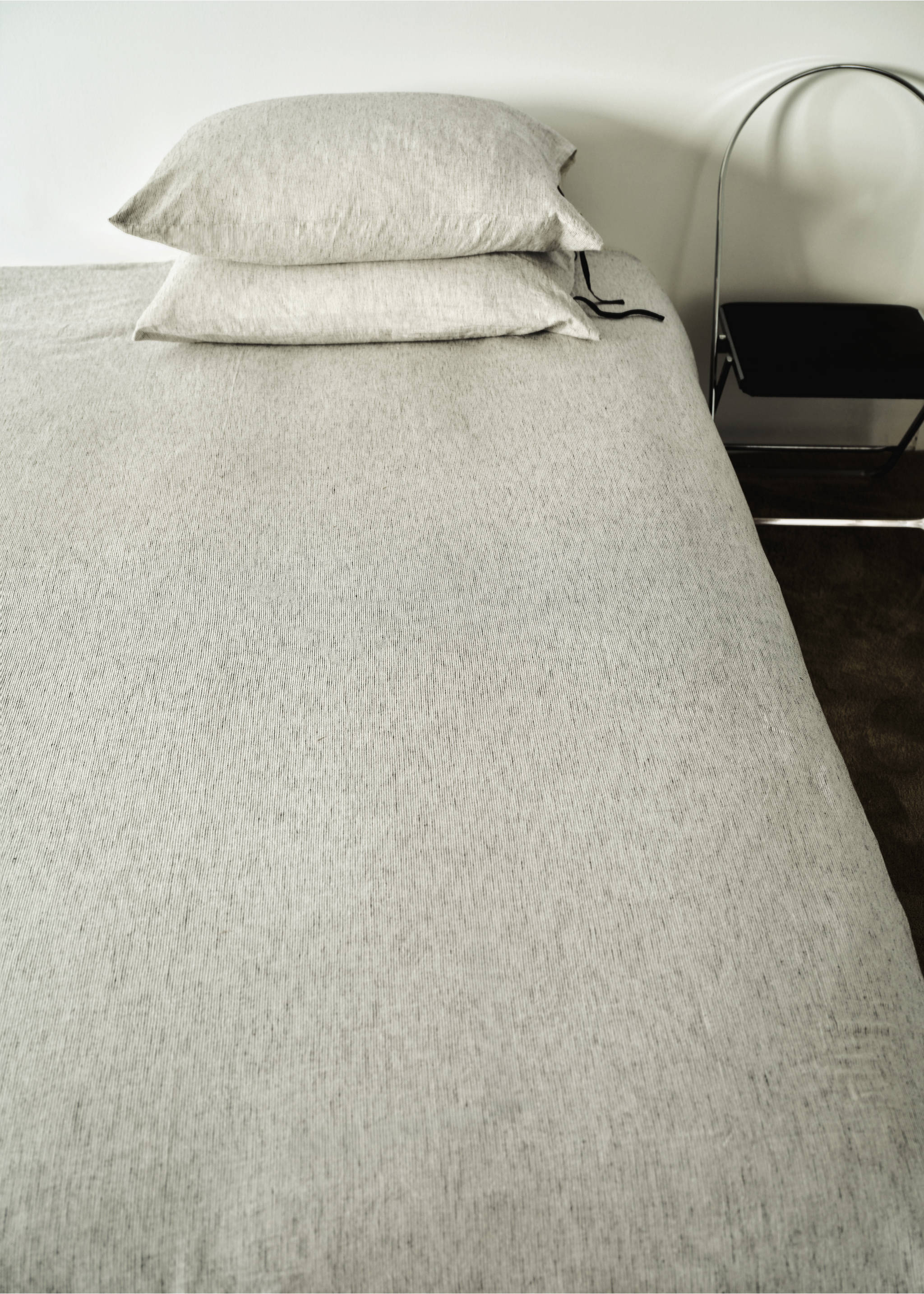Cotton linen duvet cover with fine stripes for a 150/160 cm bed - Details of the article 6, Grey. Ref: 27013271-00.