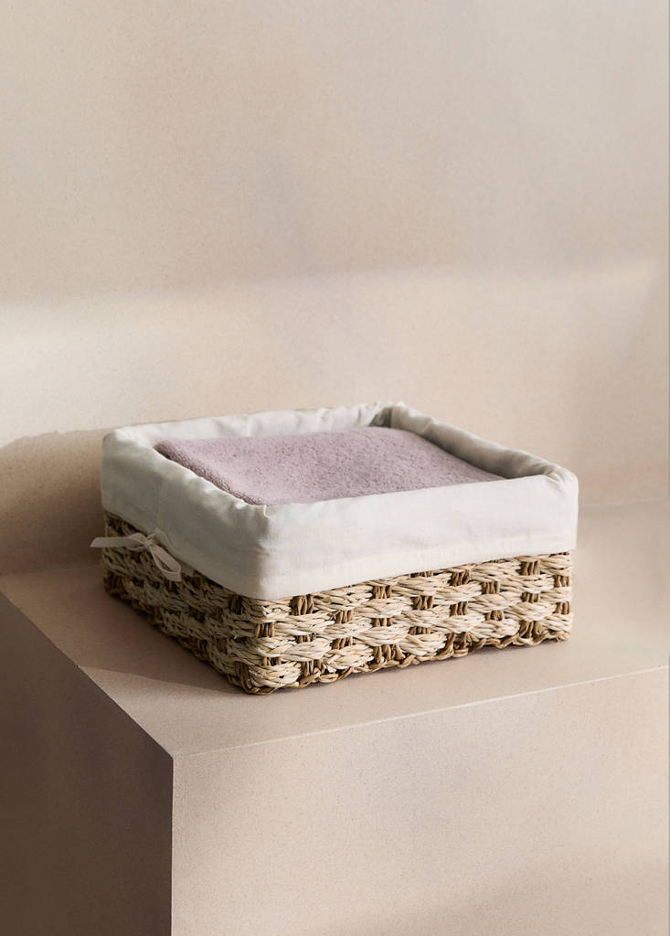 Large woven seagrass basket — Brown