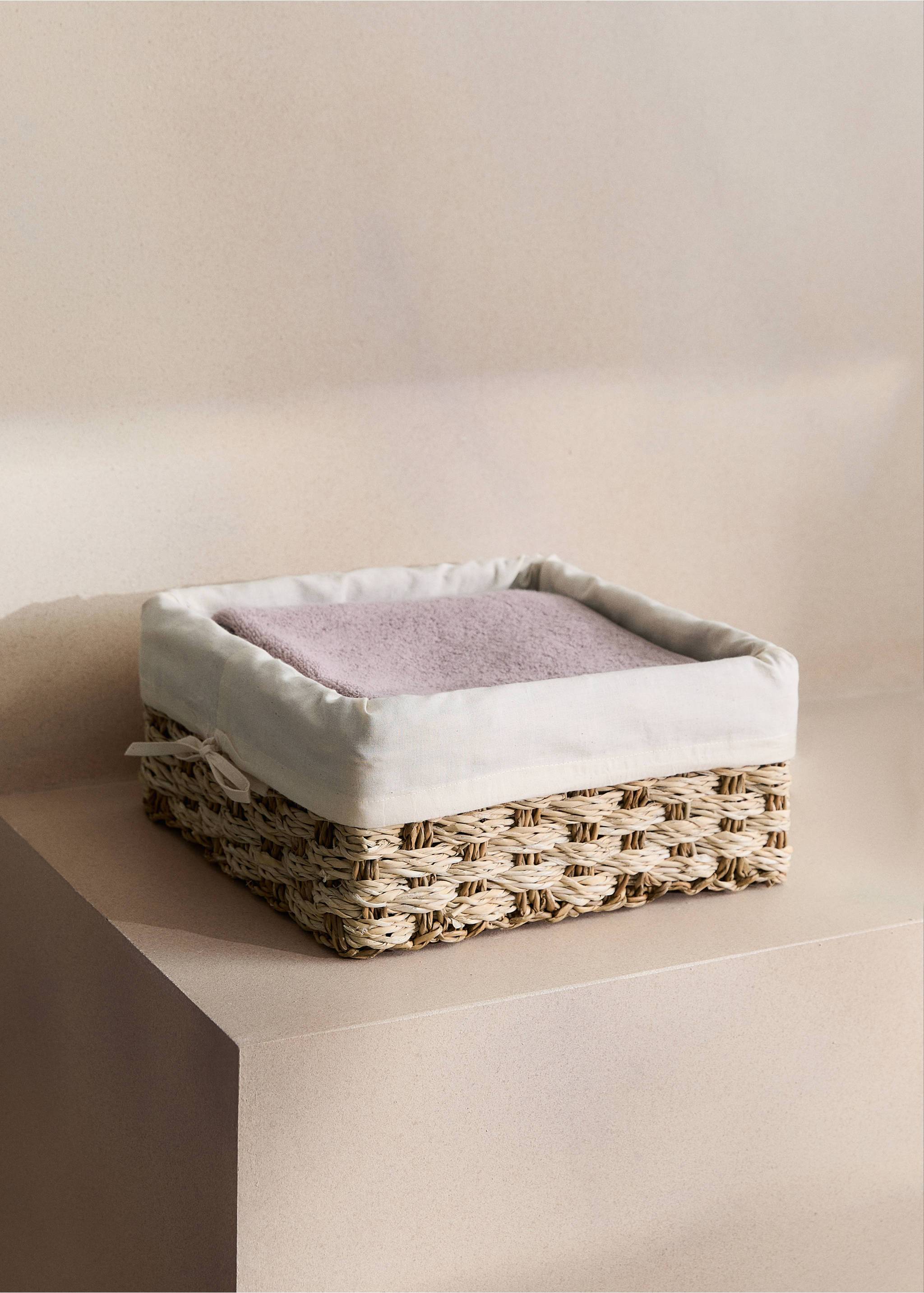 Large woven seagrass basket - General plane, Brown. Ref: 27013280-00.