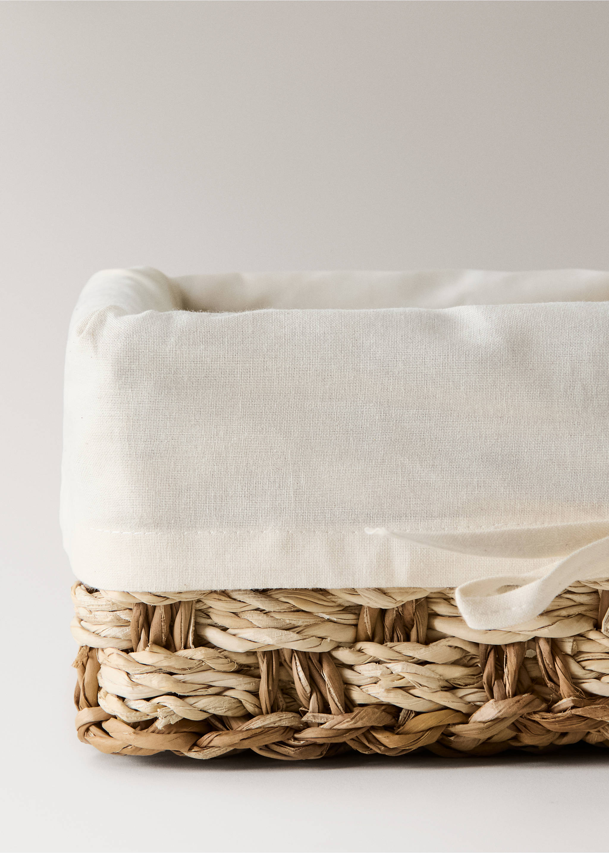 Small woven seagrass basket - Details of the article 2, Brown. Ref: 27013281-00.
