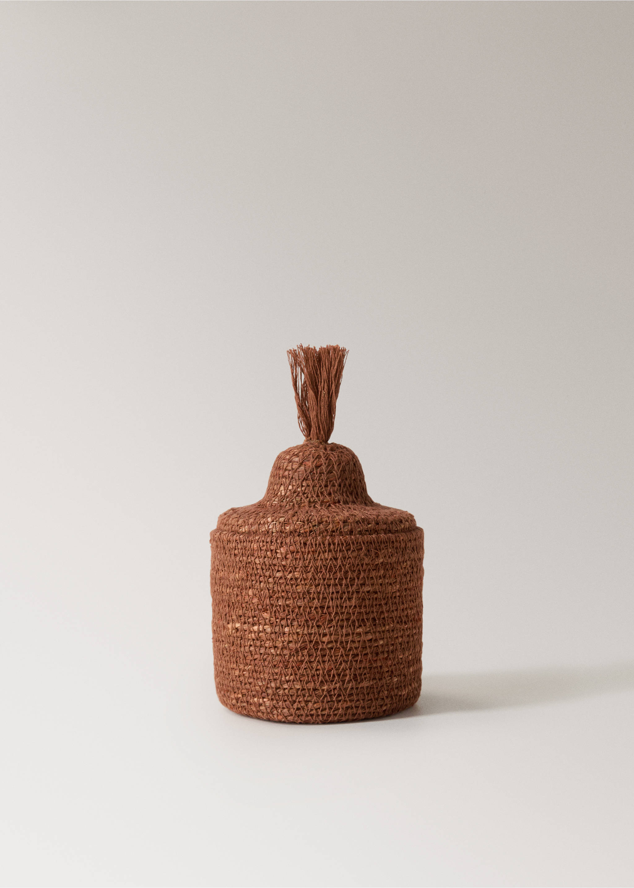 Basket with lid and tassel detail - Article without model, Burnt Orange. Ref: 27013282-00.