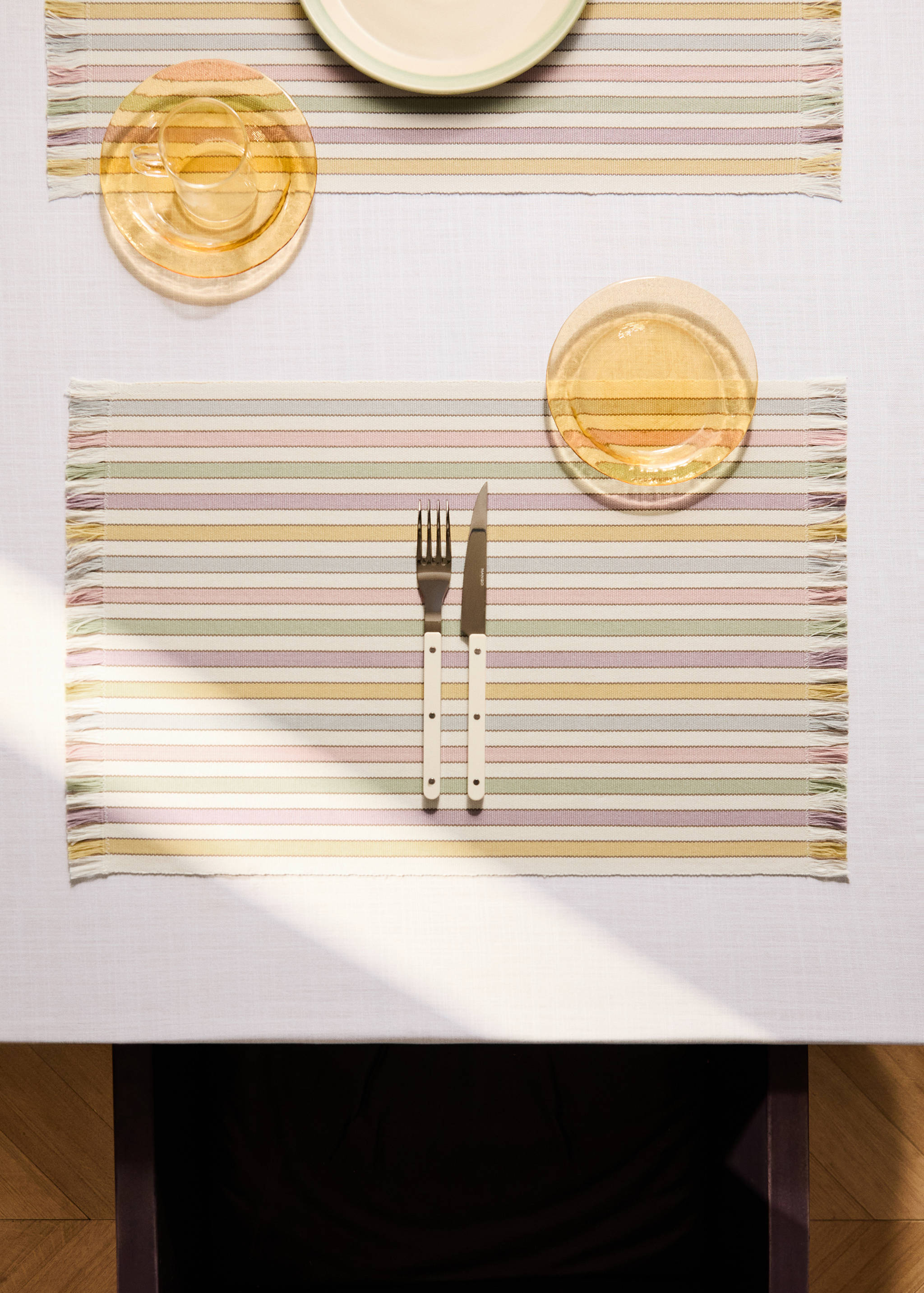 Yarn-dyed bicolour striped table mats - General plane