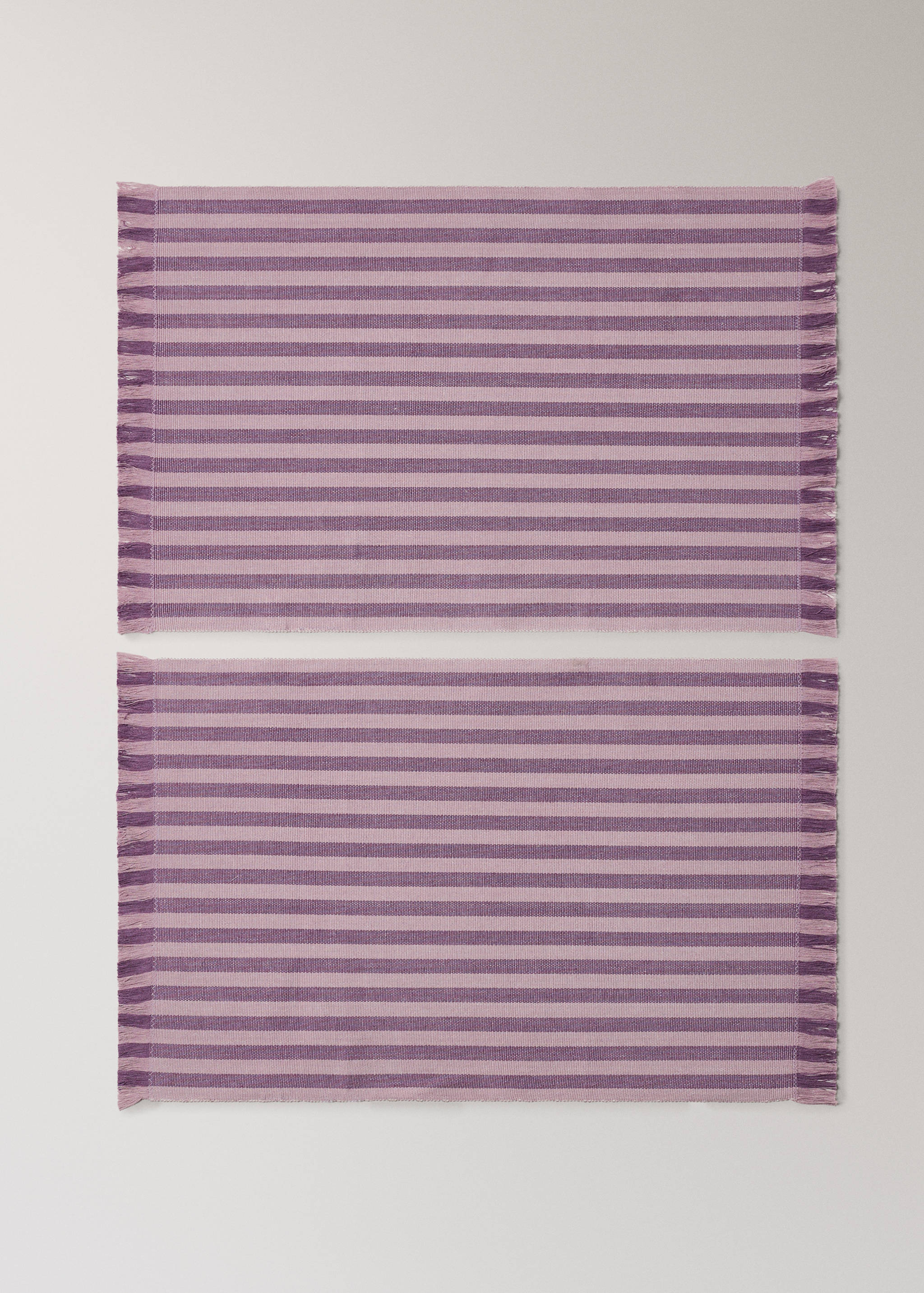 Yarn-dyed bicolour striped table mats - Article without model