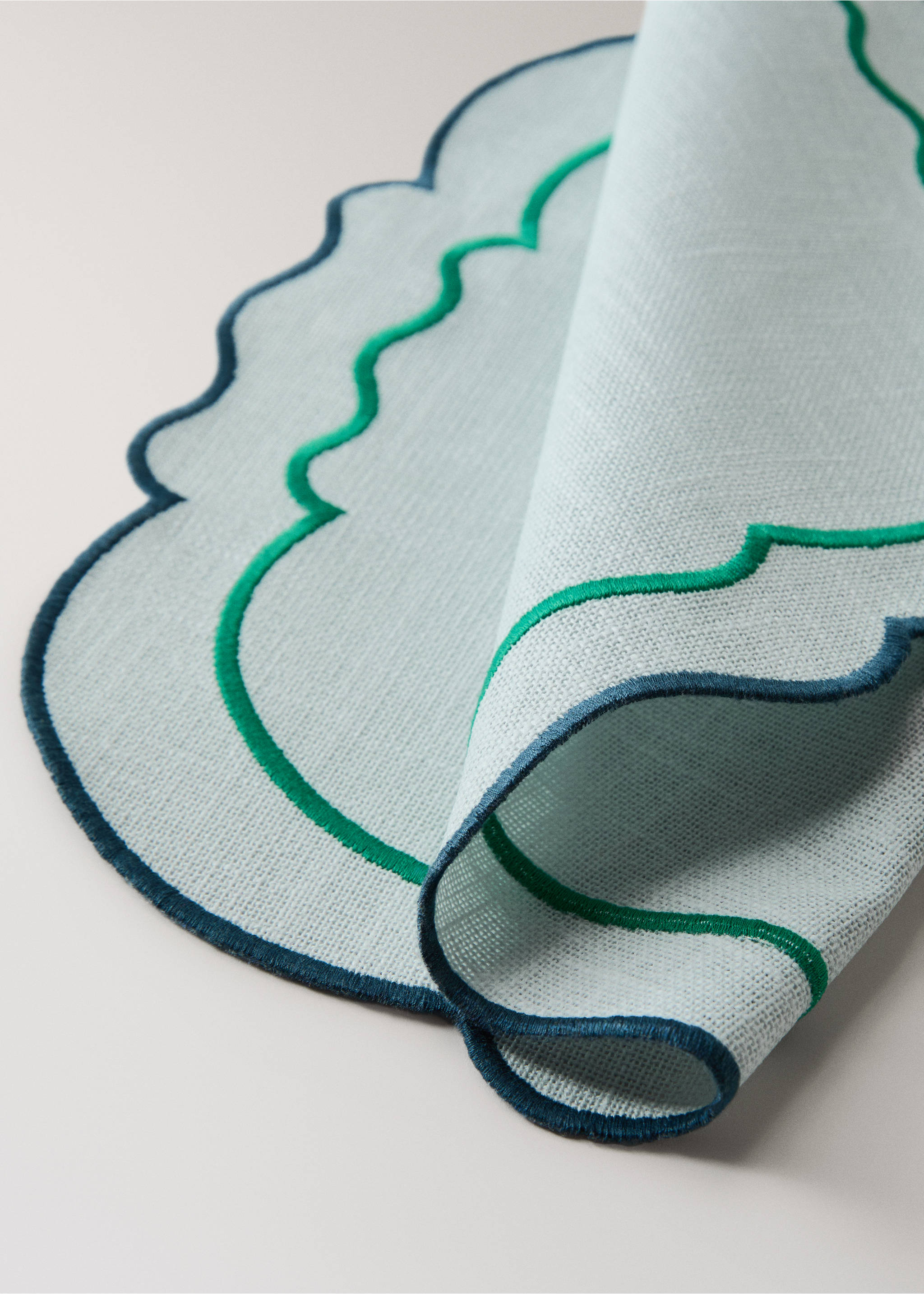 Resin cotton tablecloth waves - Details of the article 1, Blue. Ref: 27013295-00.