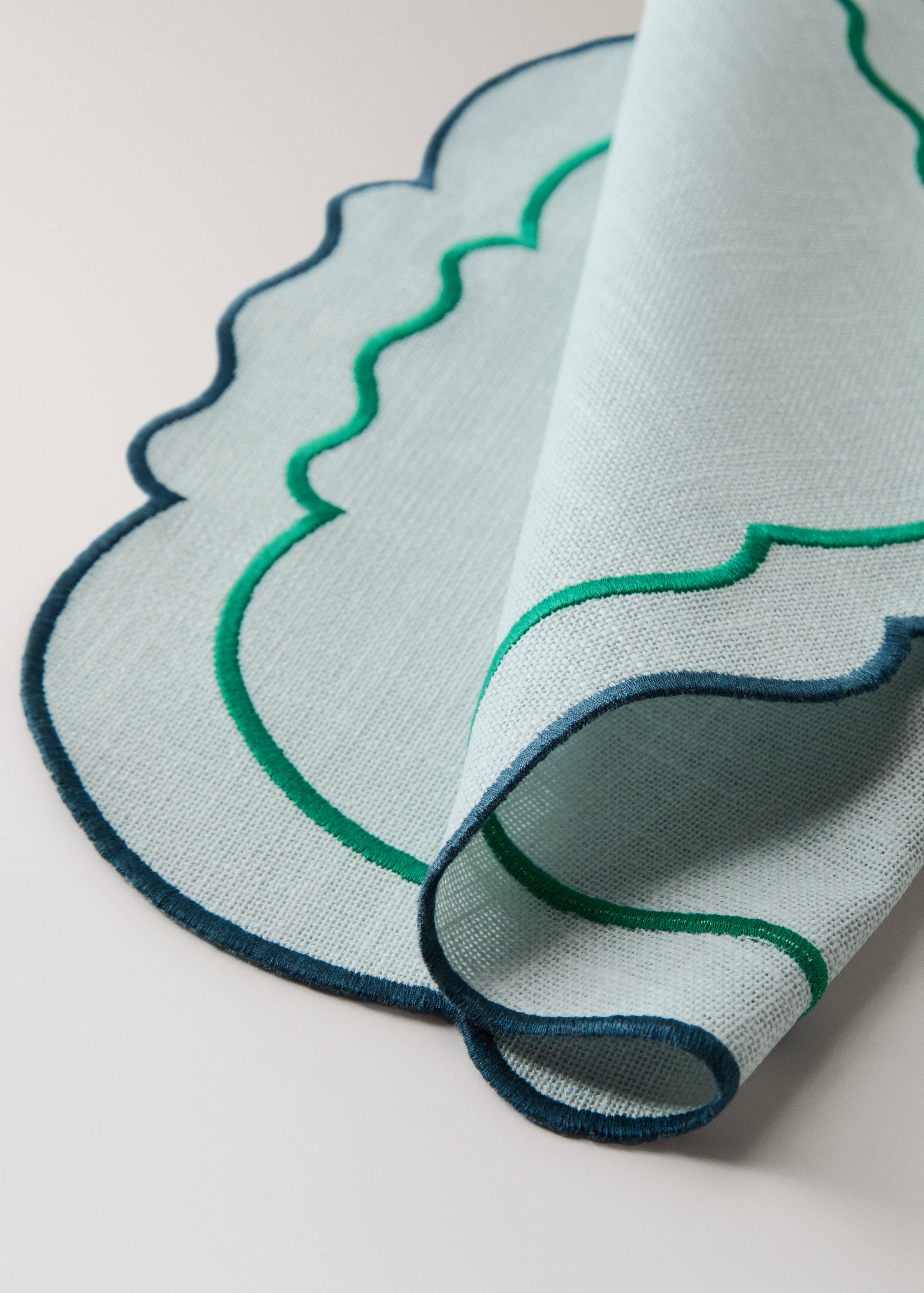 Einzelne Baumwolltischdecke mit Wellen - Detail des Artikels 1