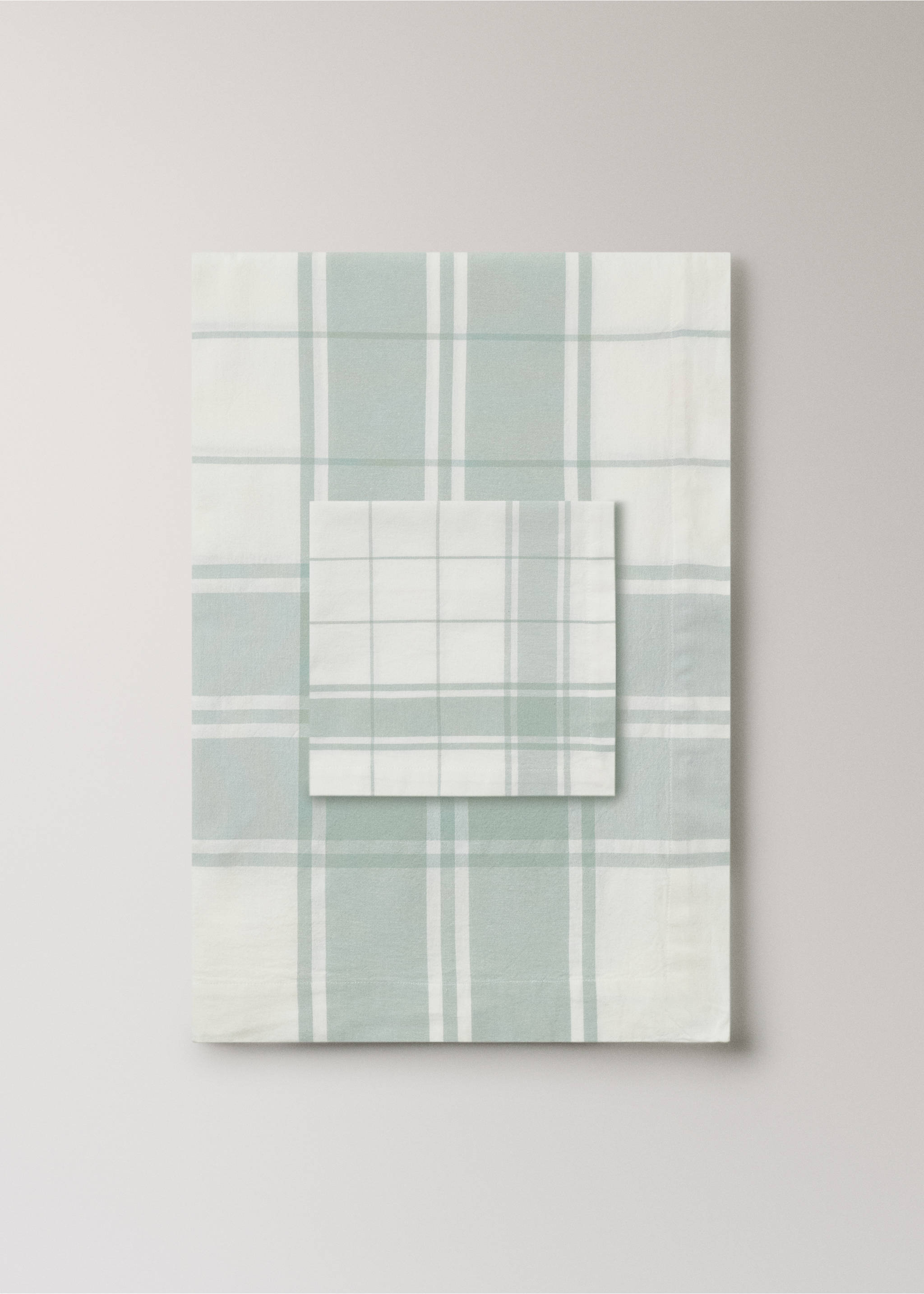 Tablecloth 100% cotton contrast check for 6 to 8 guests - Details of the article 3, Mint Green. Ref: 27013296-00.