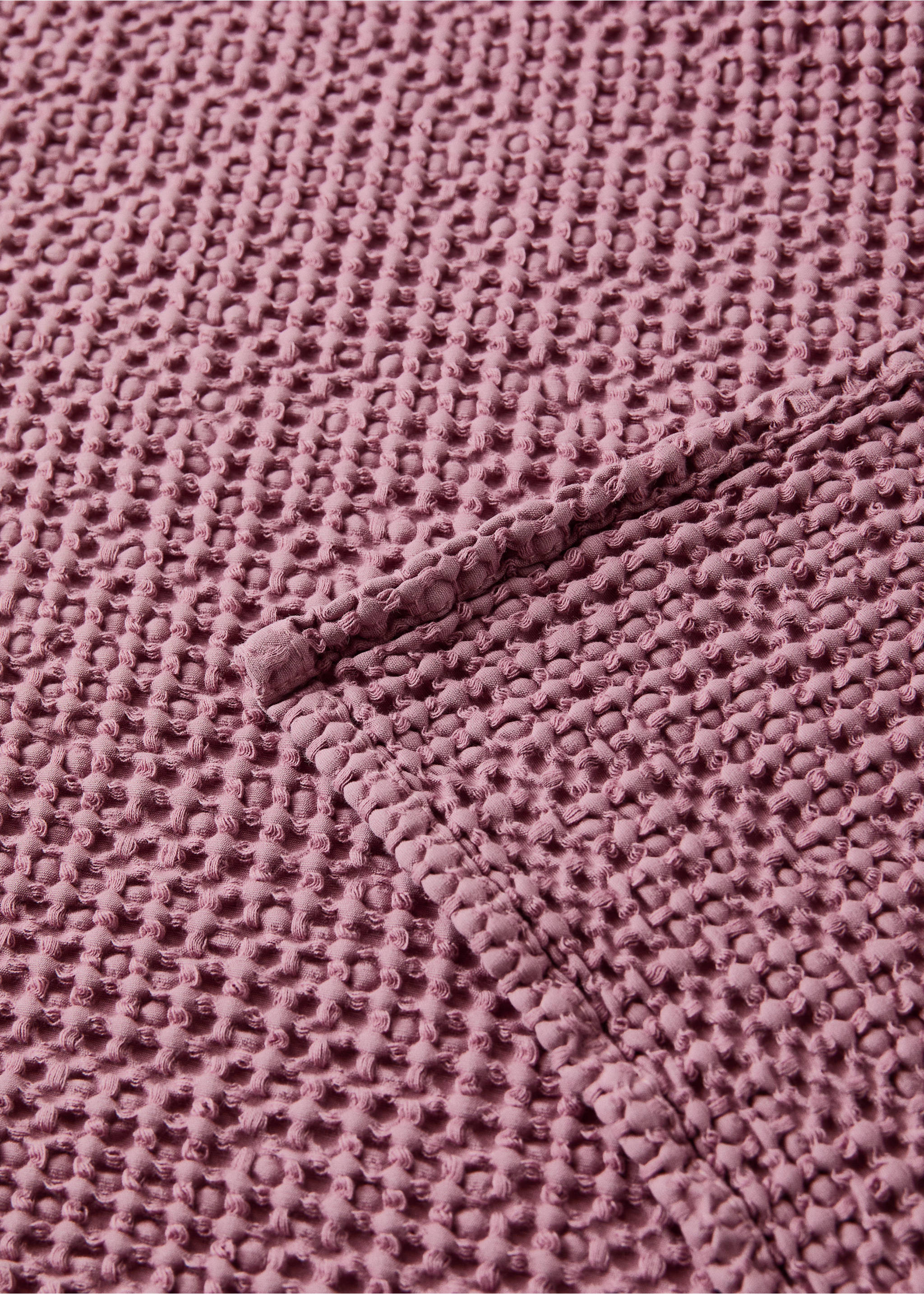 Garment-dyed waffle cotton bedspread for 130/150 cm bed - Details of the article 1, Pink. Ref: 27013303-00.