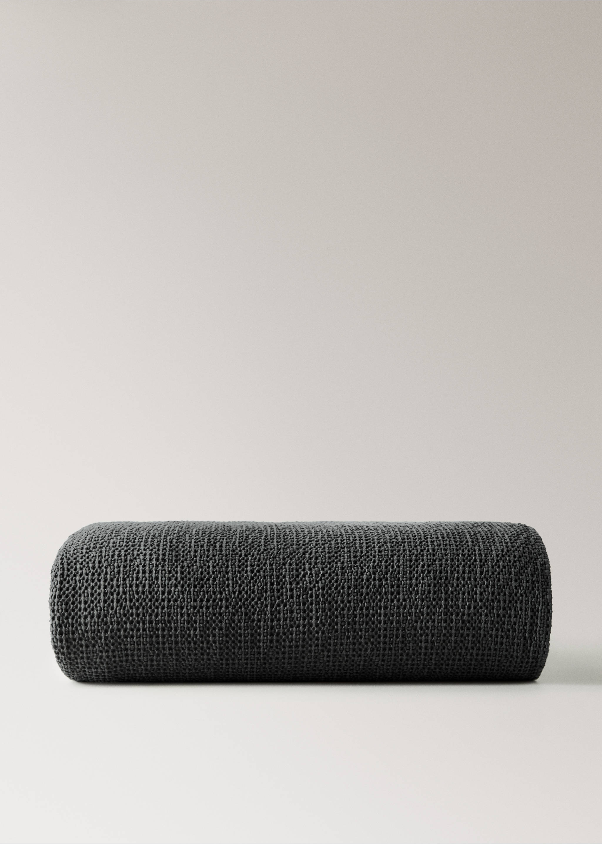 Garment-dyed waffle cotton bedspread for 130/150 cm bed - Article without model, Grey. Ref: 27013303-00.