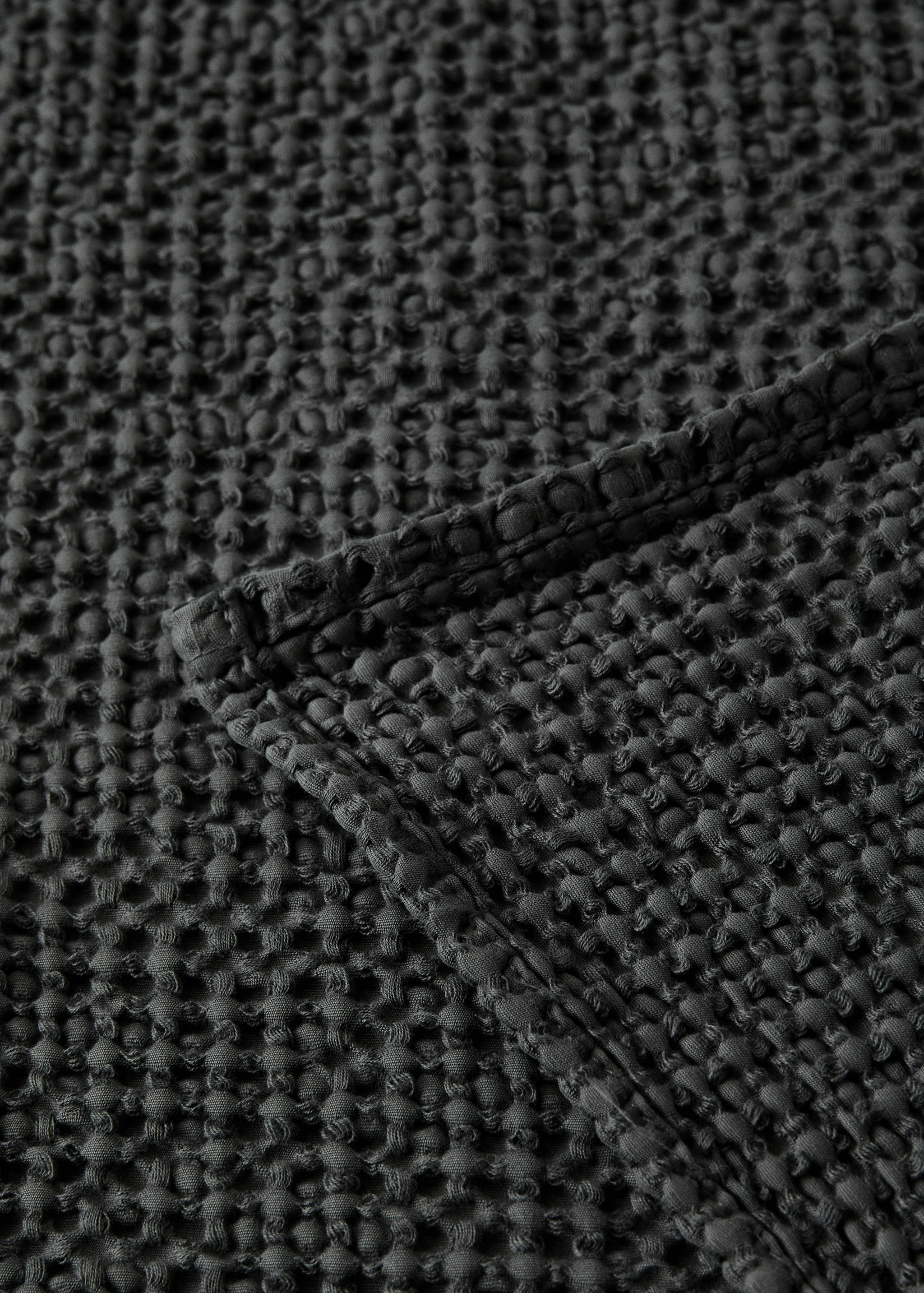 Garment-dyed waffle cotton bedspread for 130/150 cm bed - Details of the article 1