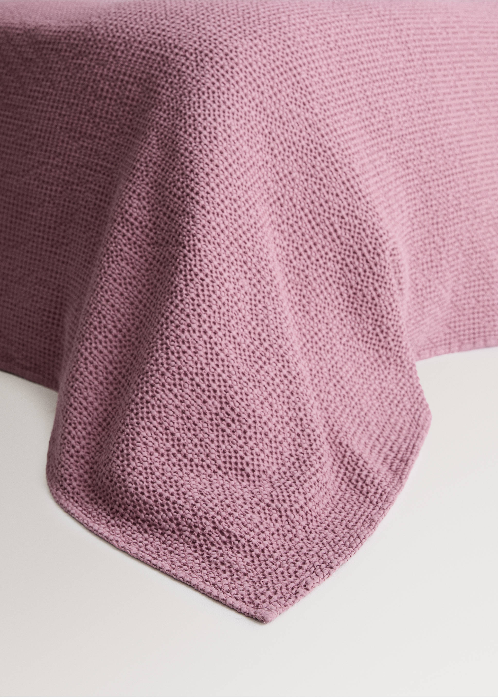 Cotton waffle garment-dyed bedspread for 180/200 cm bed - Details of the article 8, Pink. Ref: 27013304-00.