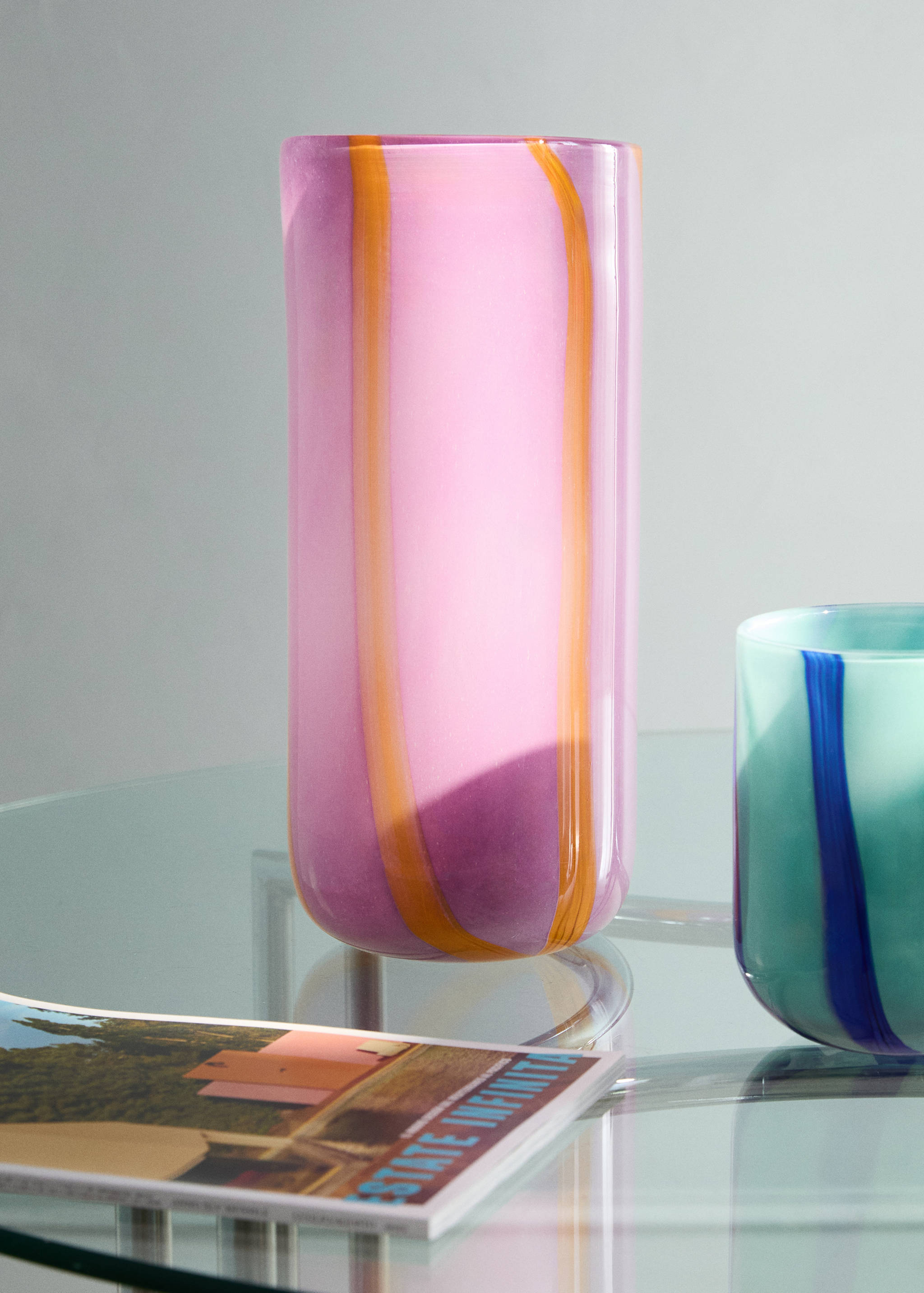 Large coloured glass vase with stripes - General plane