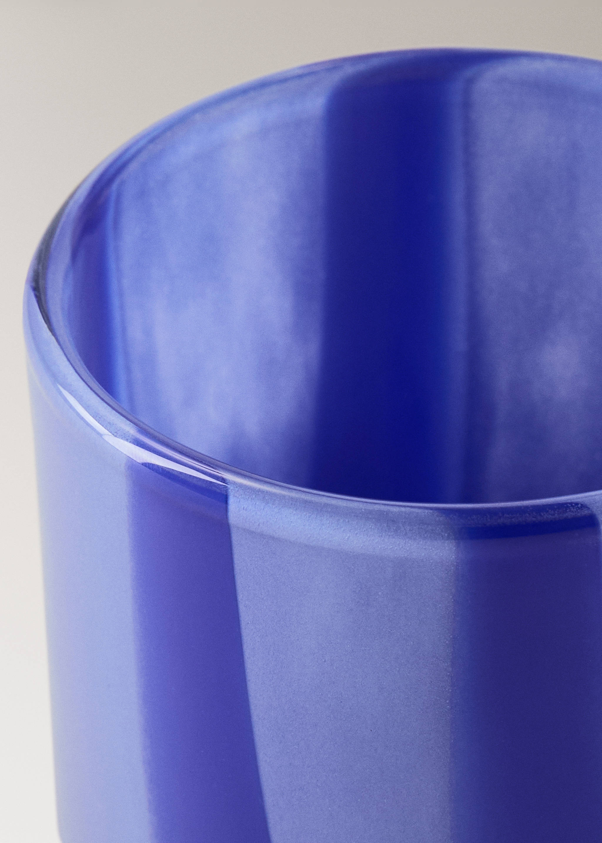 Bougeoir en verre soufflé - Détail de l'article 1, Bleu. Ref: 27013313-00.