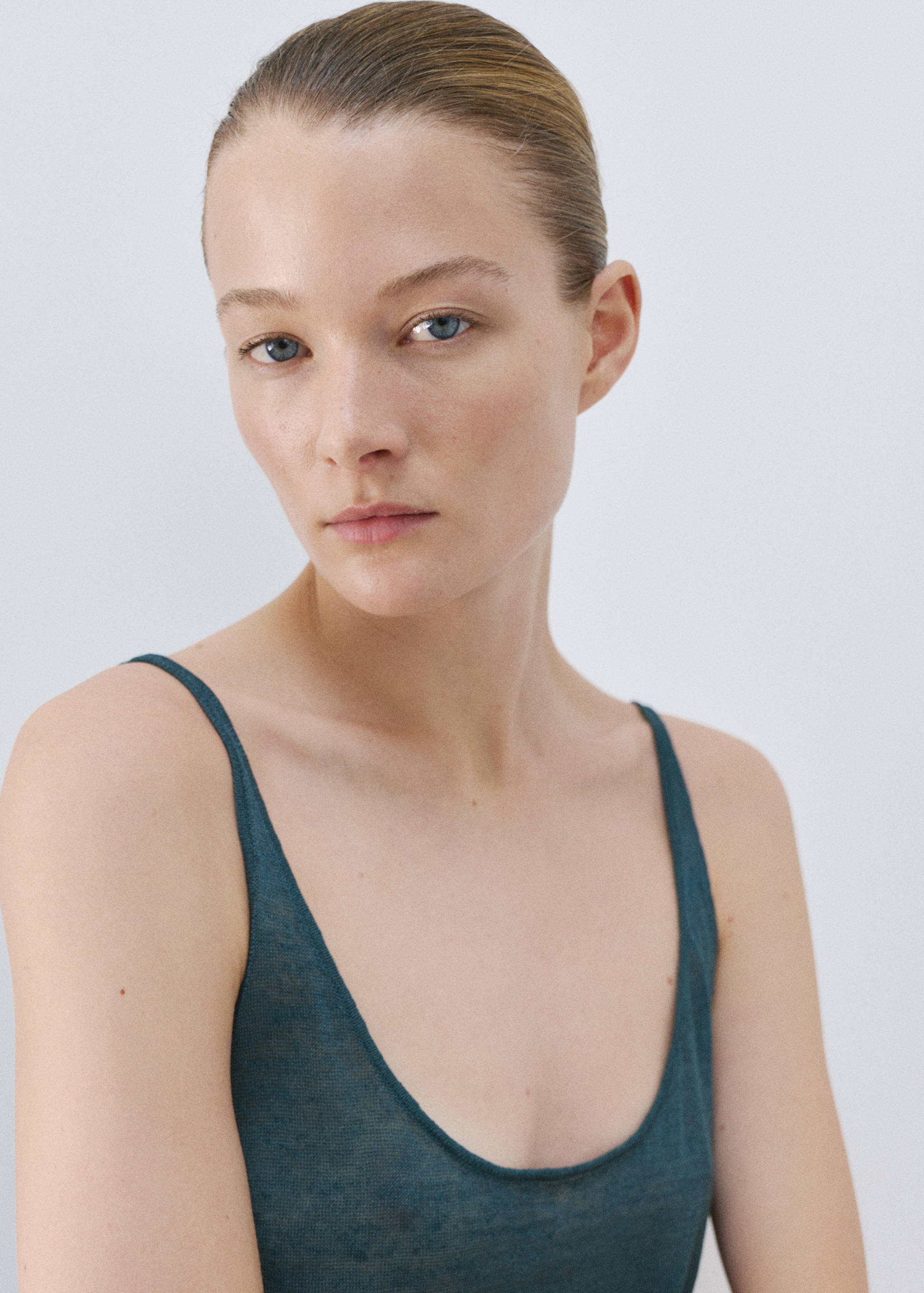 Strikket kjole i linblanding - Artikkeldetalj 1