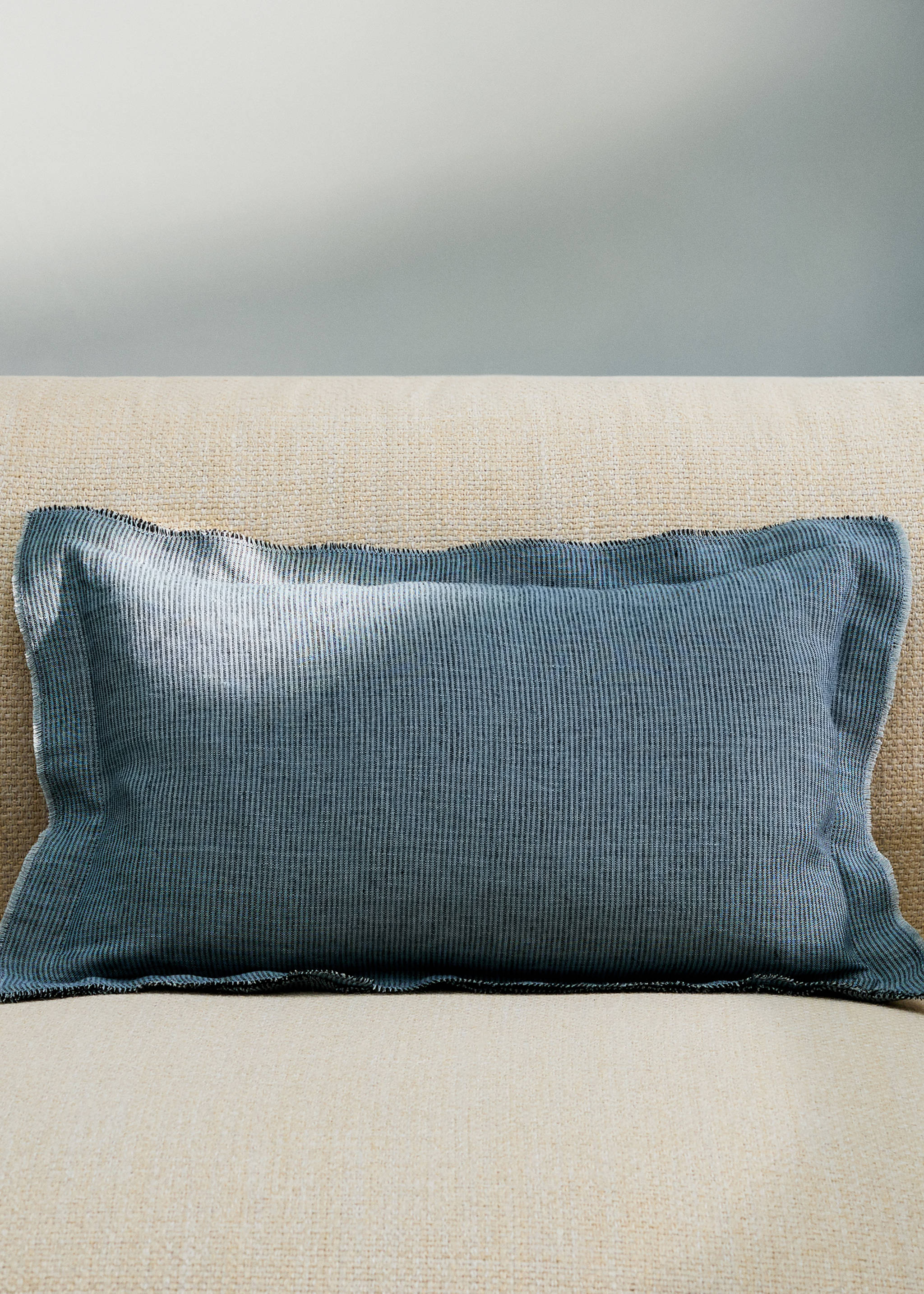 Linen cushion cover with topstitch finish 30x50 cm - General plane
