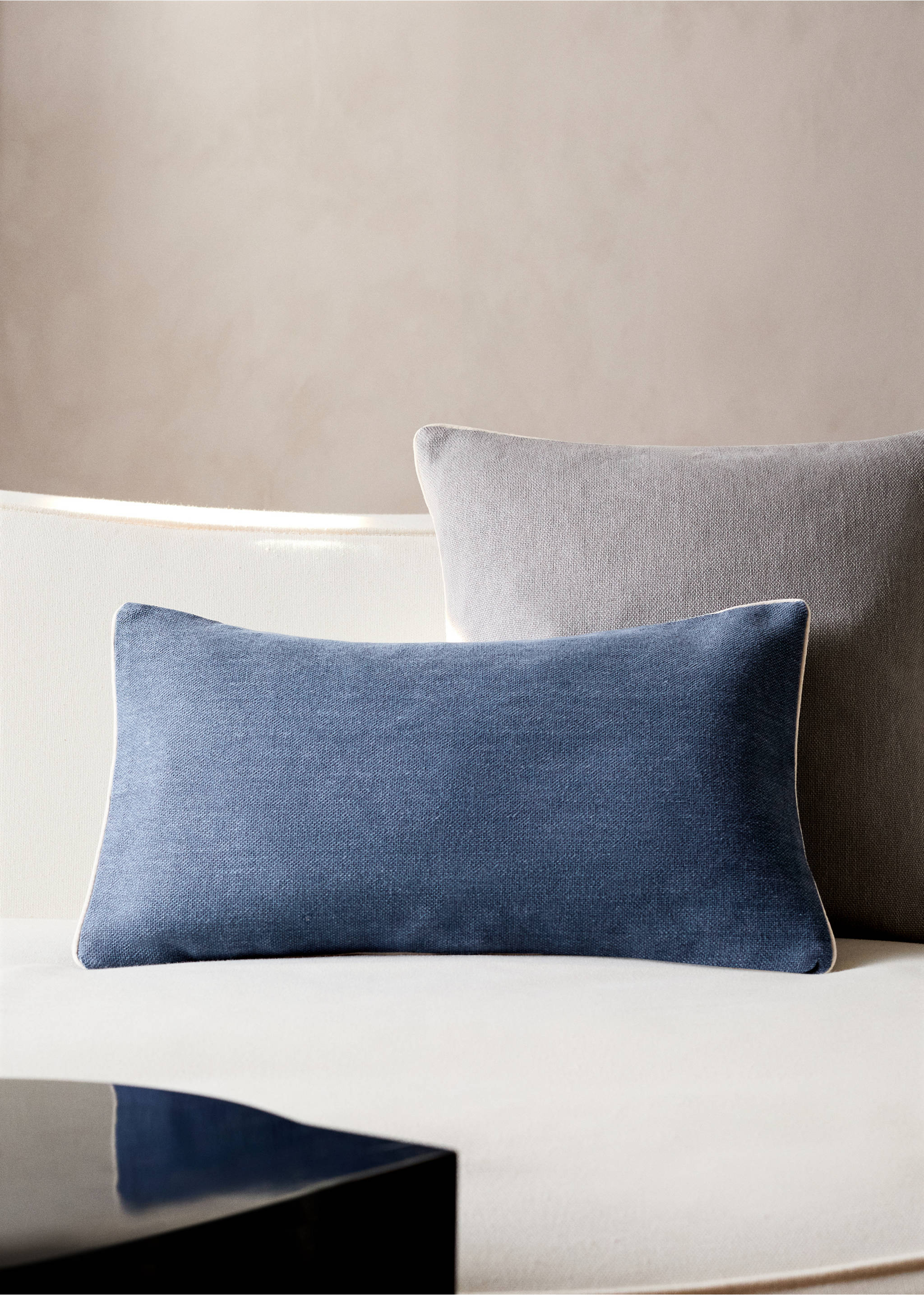 Strukturirana pamučna navlaka za jastučić 30 x 50 cm - Opći prikaz, Indigo plava. Ref: 27013322-00.