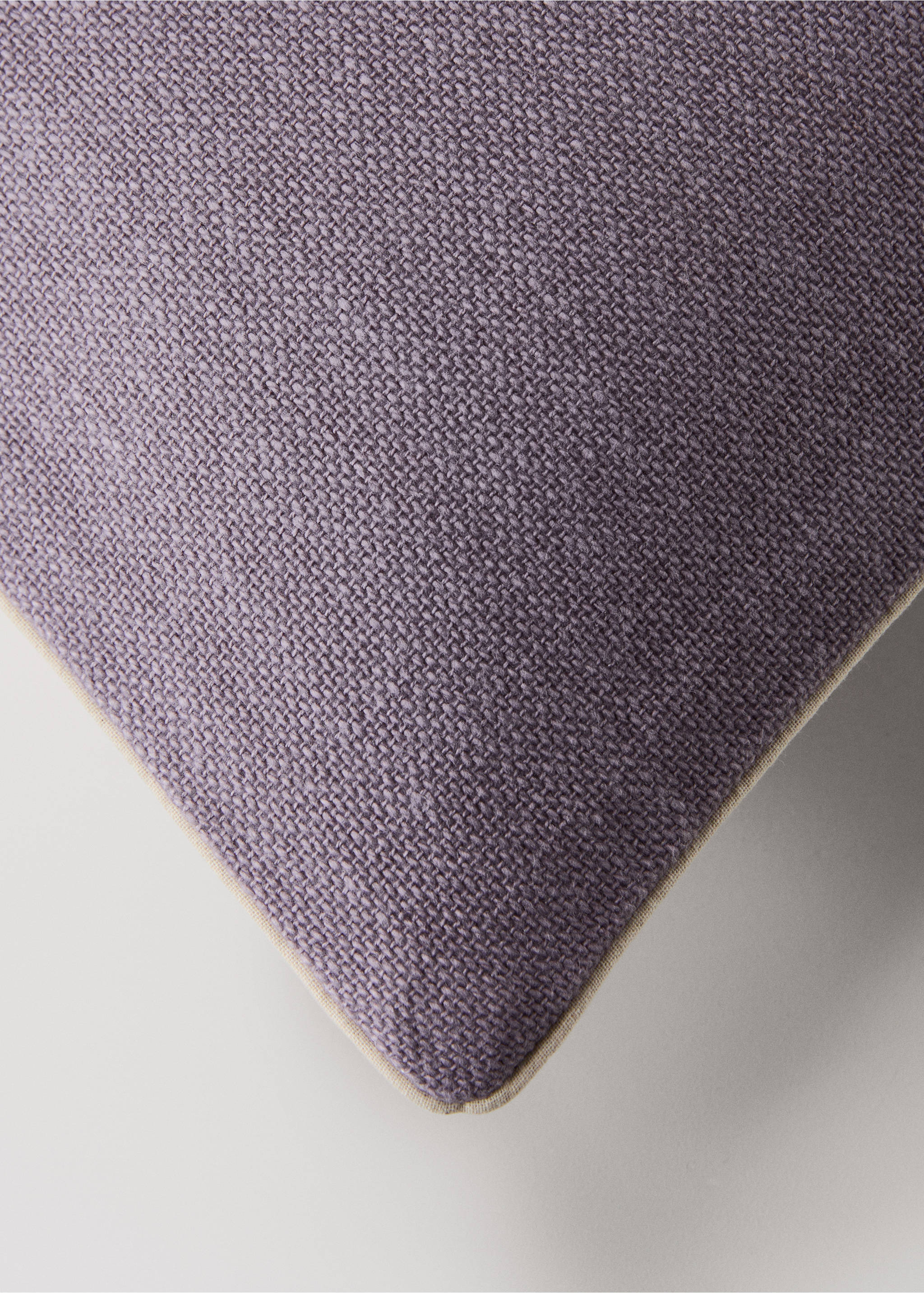 Cotton cushion cover with structure 30x50cm - Details of the article 1, Blackberry. Ref: 27013322-00.