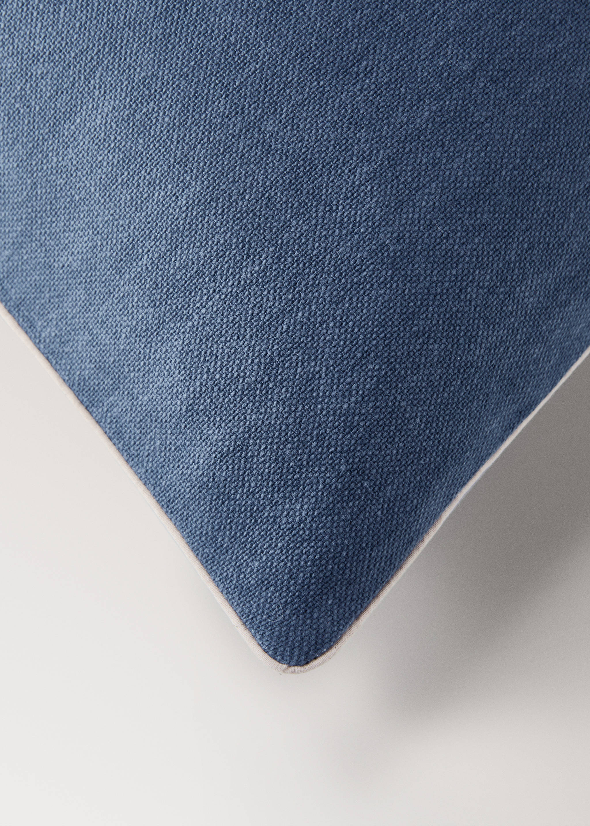 Cotton cushion cover with structure 60x60cm - Details of the article 1