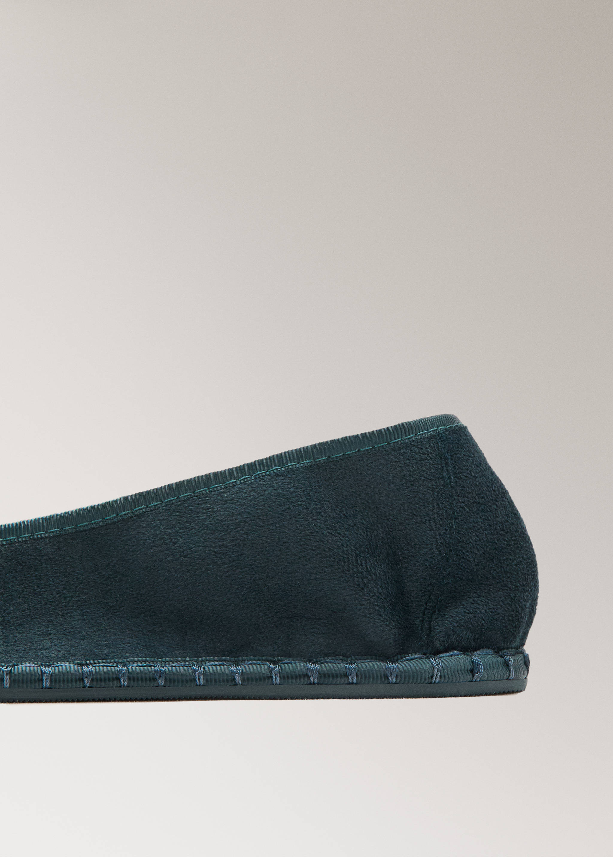 Velour shoes - Details of the article 2