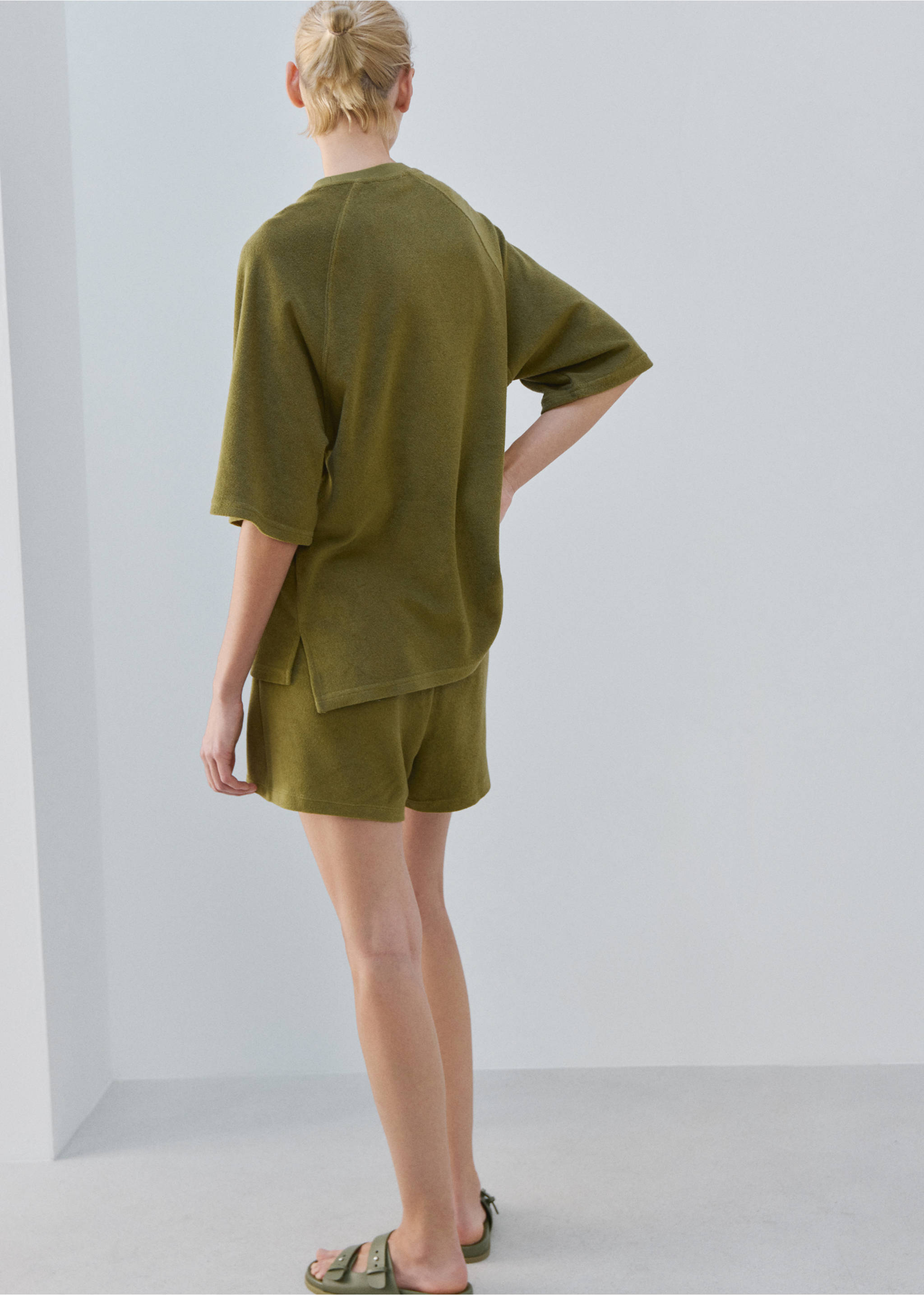 Terry cotton shorts - Reverse of the article, Khaki. Ref: 27013330-00.