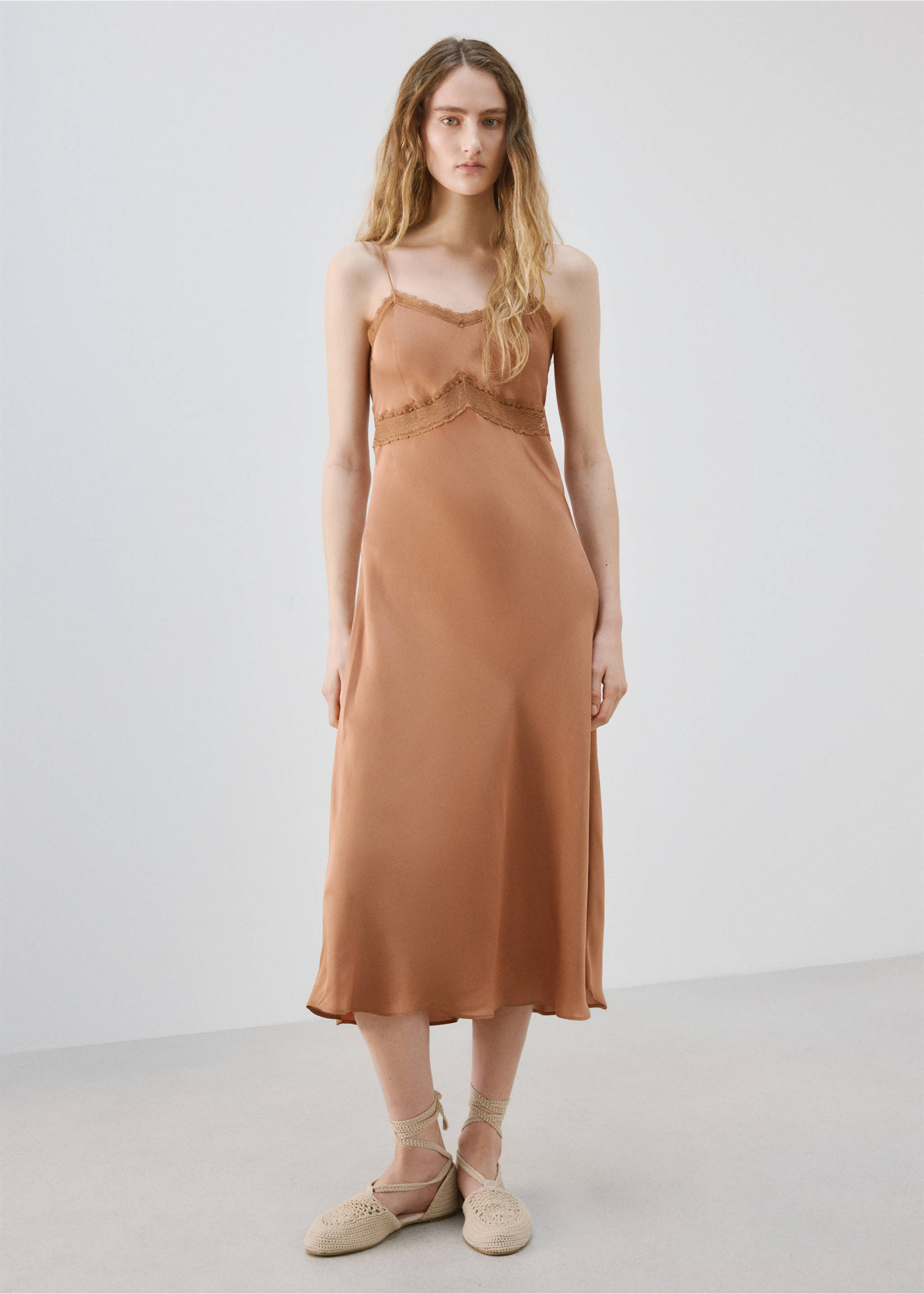 رباط أحزمة ساتان - رؤية عامة, نحاسي. Ref: 27013331-00.