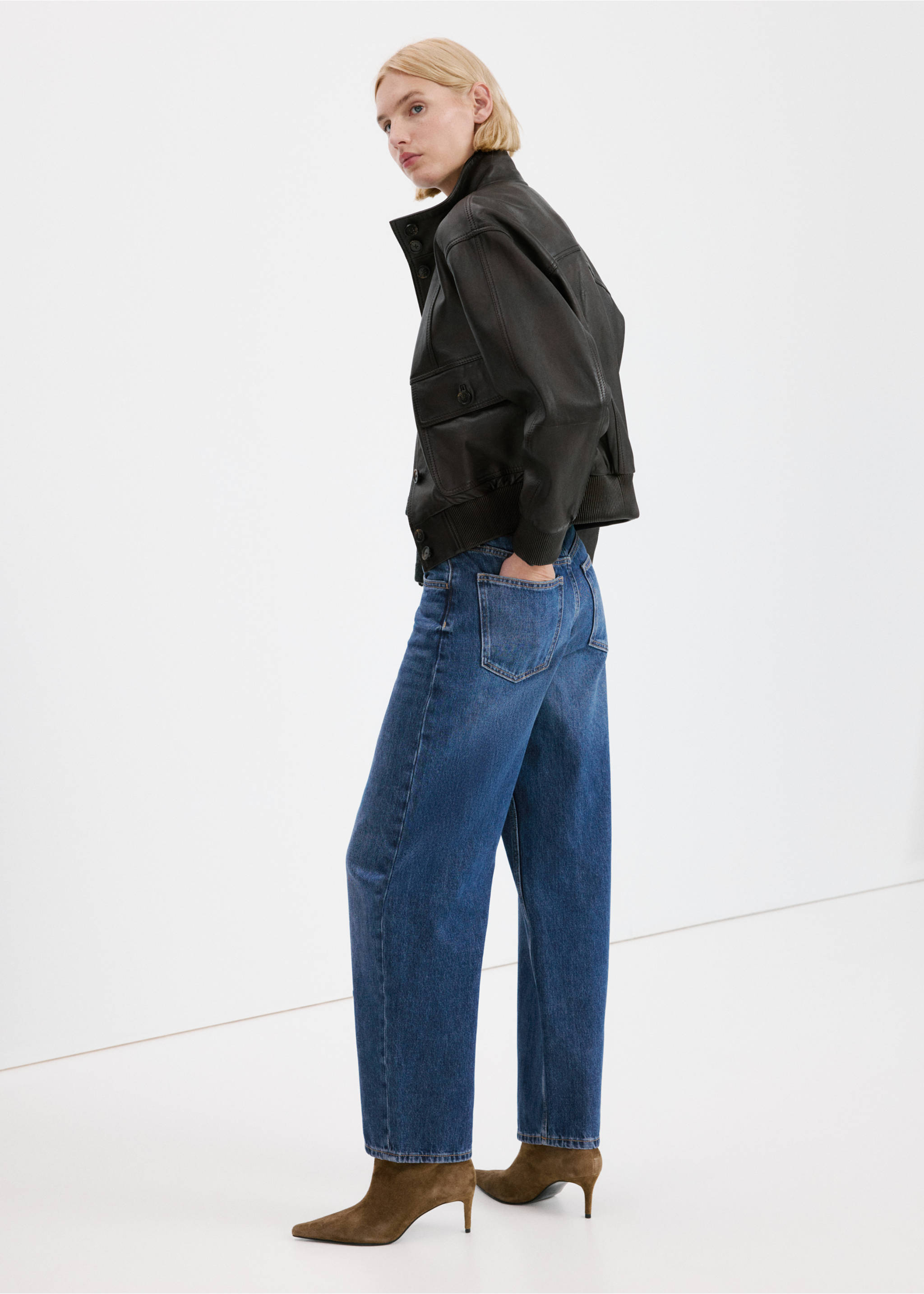 High-waisted barrel jeans - Reverse of the article, Dark Blue. Ref: 27013339-00.
