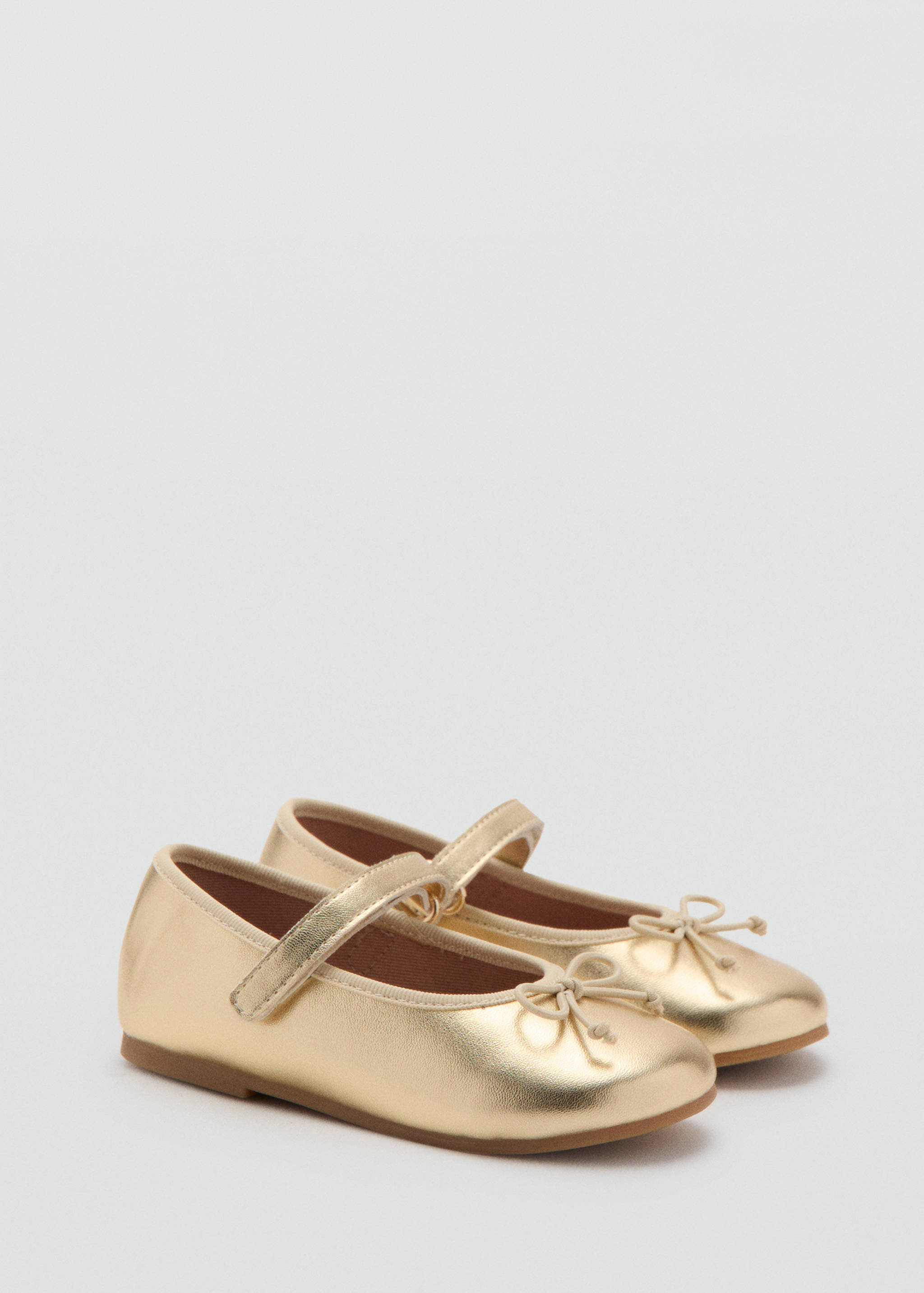 Bailarina metalizada lazo - Plano medio