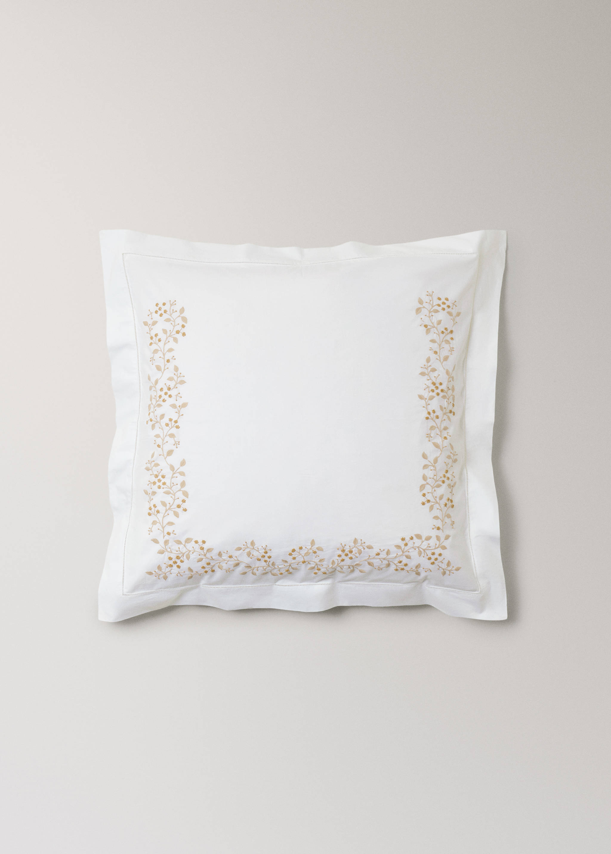 Deux taies d'oreiller percale de coton broderie fleur 60x60 cm - Article sans modèle