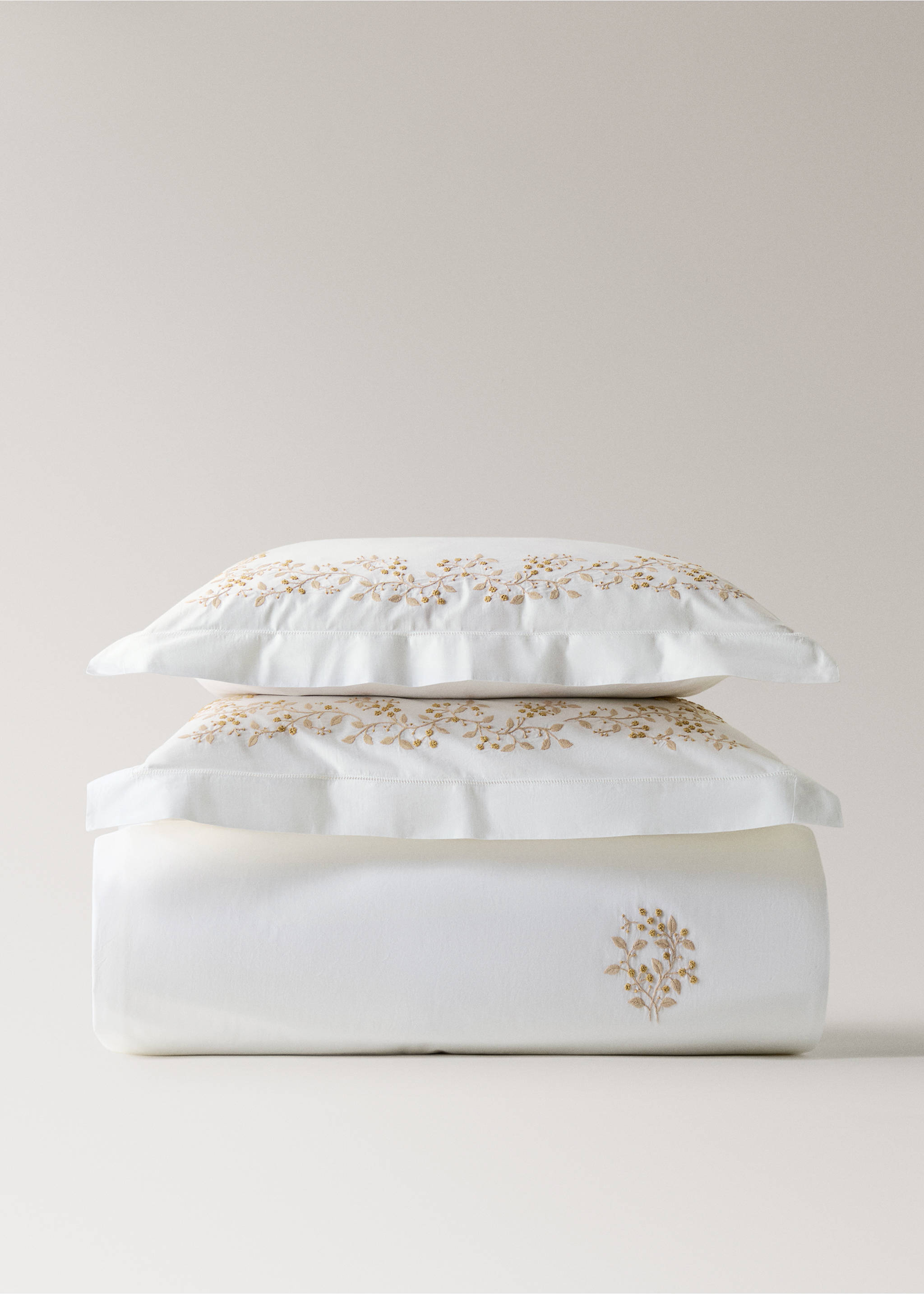 Bettbezug aus Baumwoll-Perkal mit Blumenstickerei, für 150/160 cm Bett - Artikel ohne Model, Pastellorange. Ref: 27013723-00.
