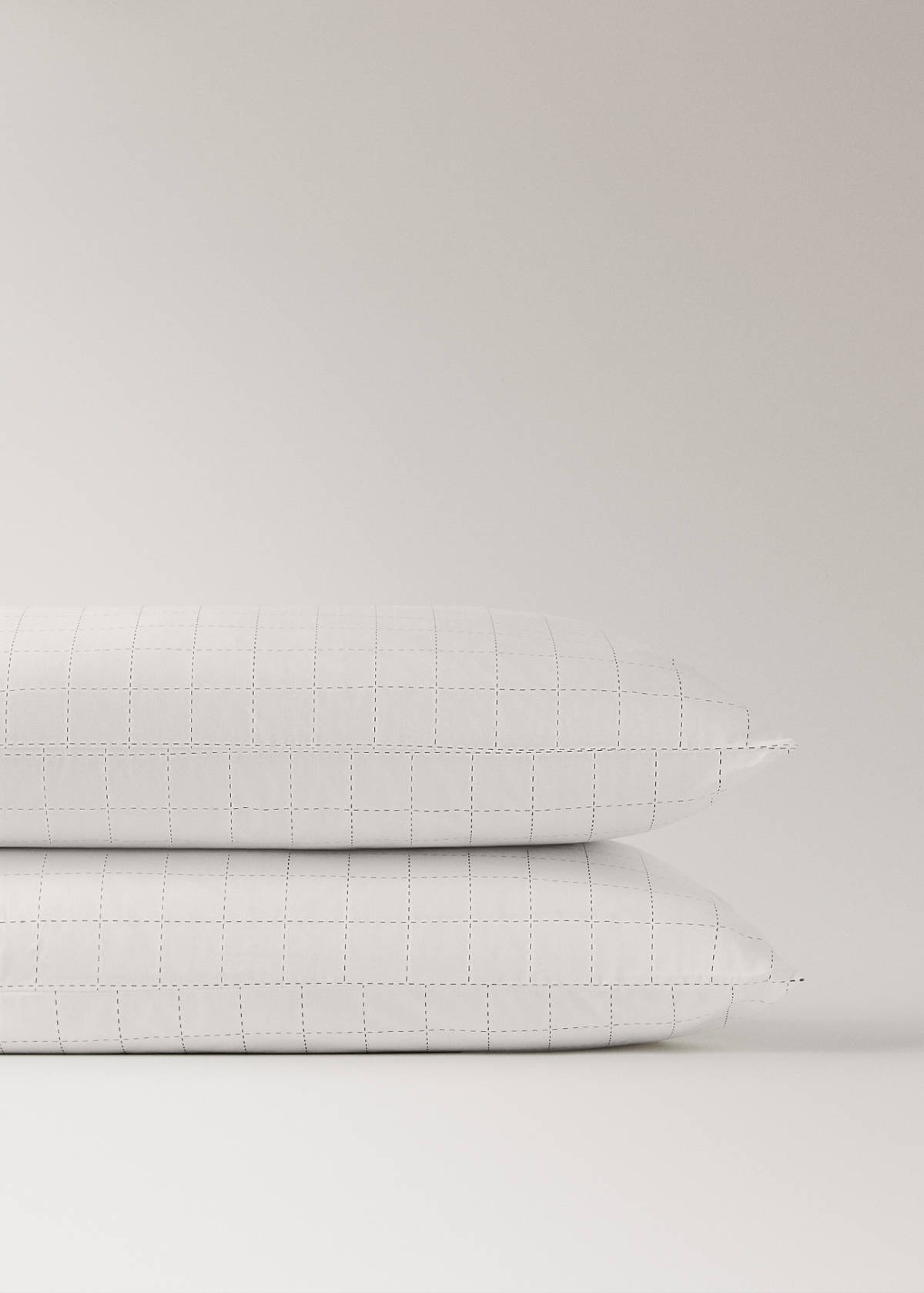 Two percale cotton pillowcases with quilted checks 50x75 cm — Off White
