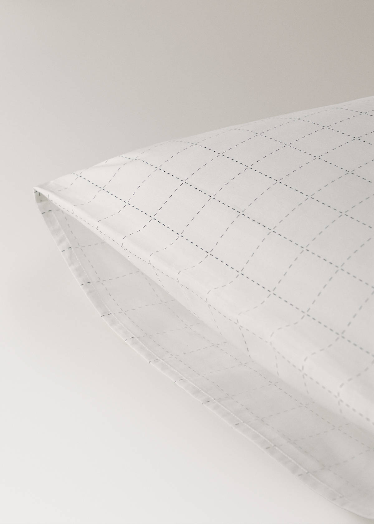Two quilted percale cotton check pillowcases 60x60 cm — Off White