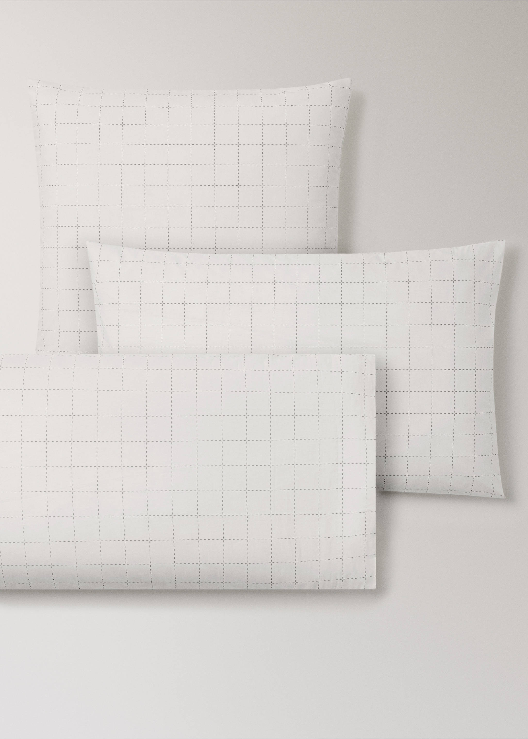 Two quilted percale cotton check pillowcases 60x60 cm - Details of the article 4, Off White. Ref: 27013728-00.