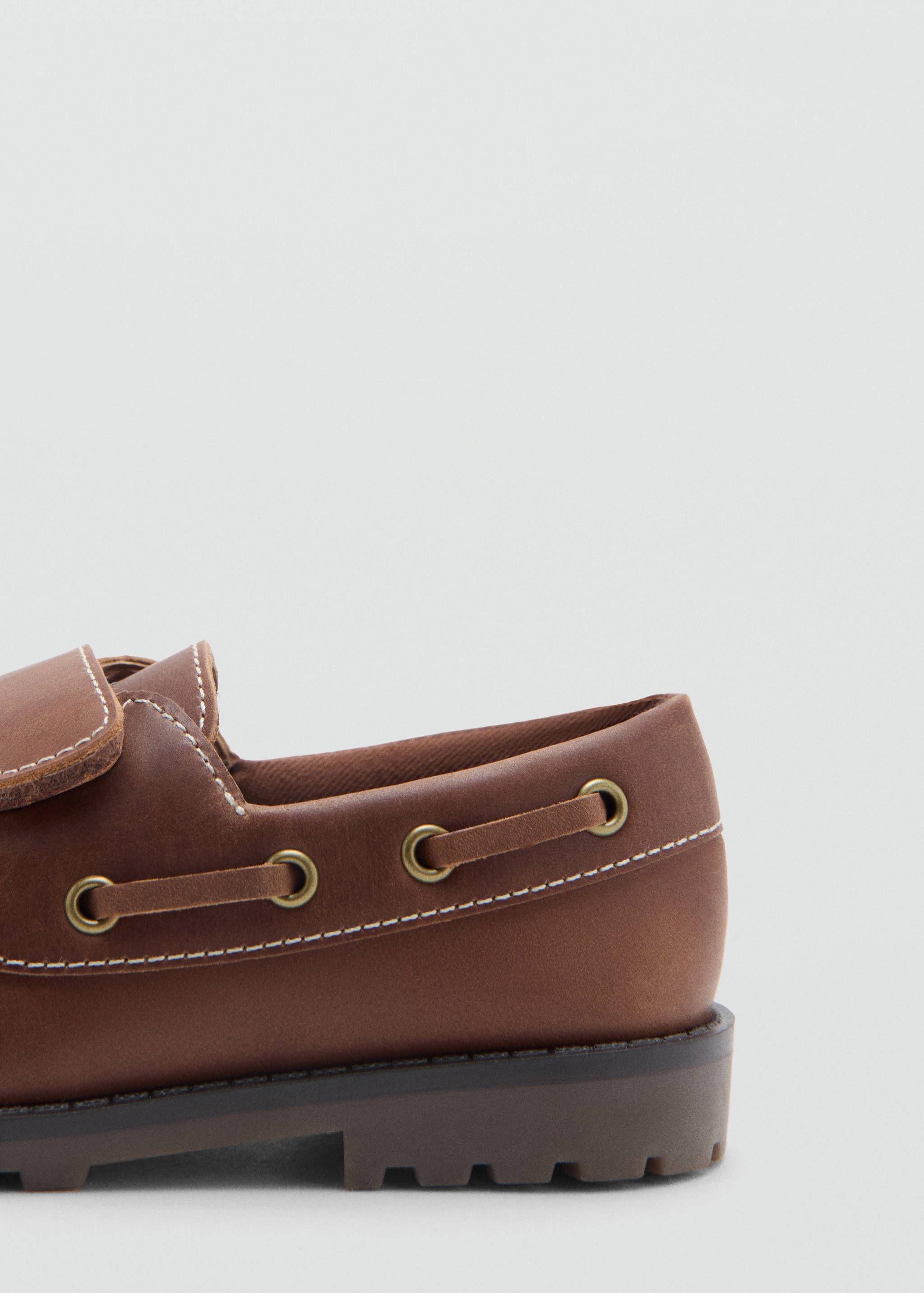 Leather deck shoe with velcro - Details of the article 1