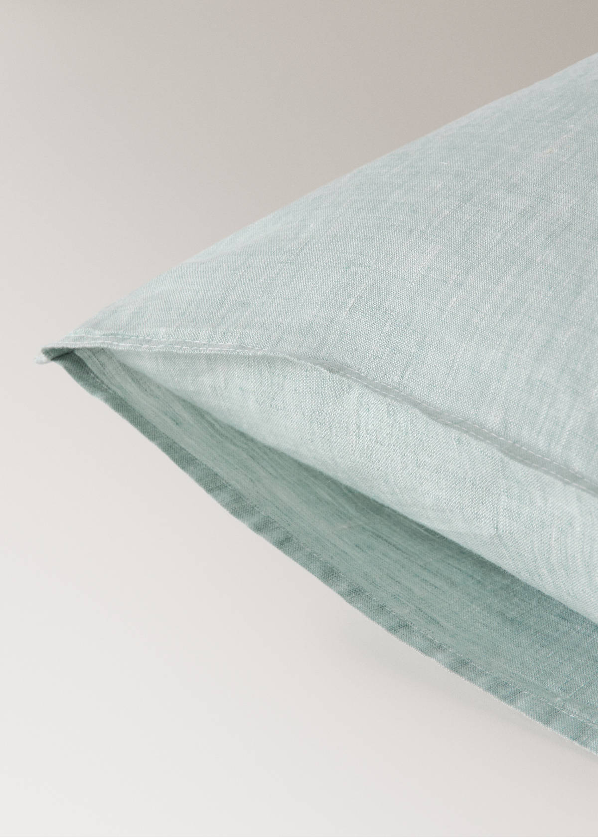 Two 100% linen melange pillowcases 60x60 cm — Pastel Green