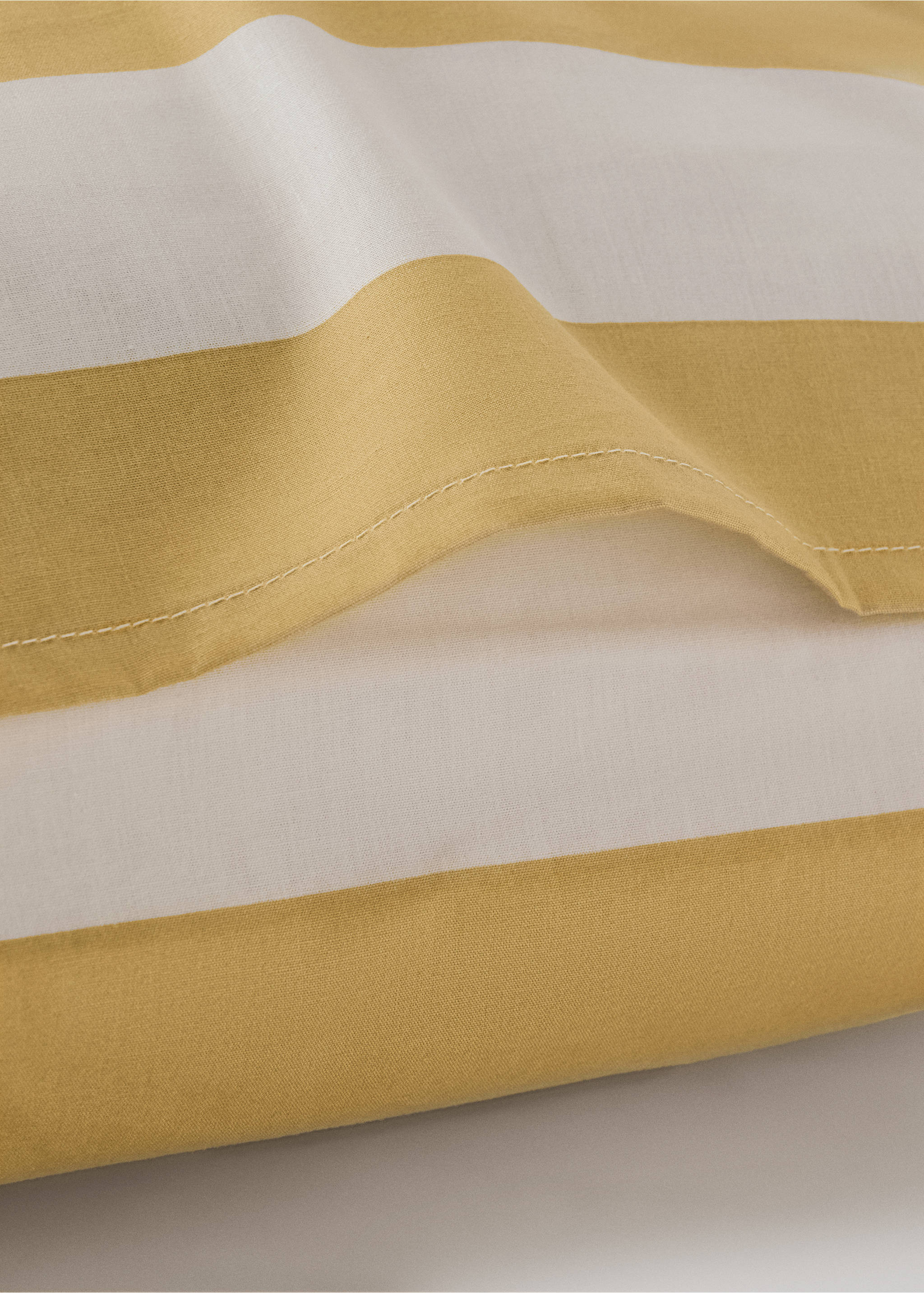 Two 200 thread count cotton percale pillowcases with wide stripe pattern 50x75 cm - Details of the article 1, Mustard. Ref: 27013743-00.