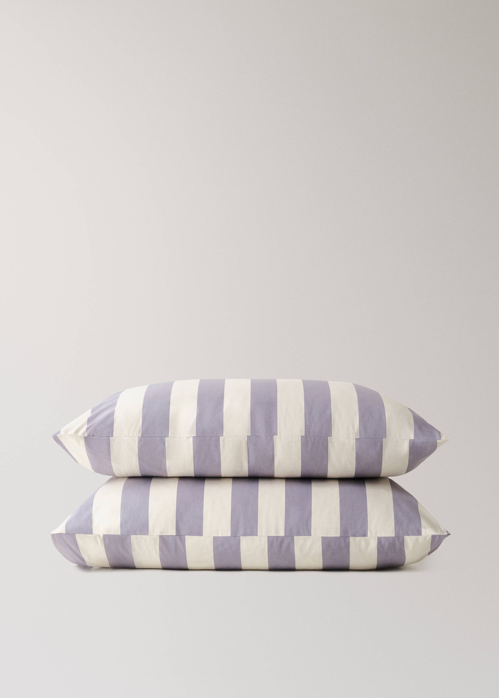 Two 200-thread-count cotton percale pillowcases with a wide-striped print 50 x 75 cm - Details of the article 3