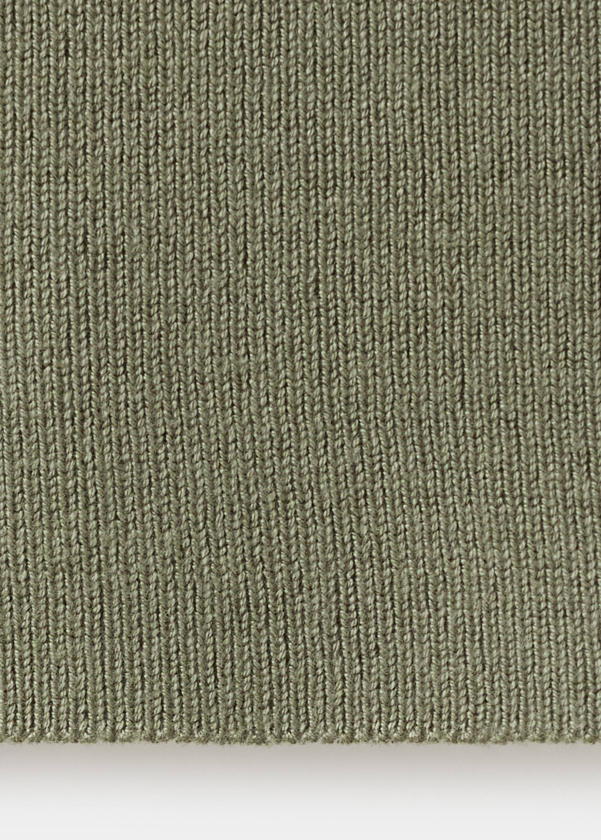 Укороченный приталенный топ - Деталь изделия 0