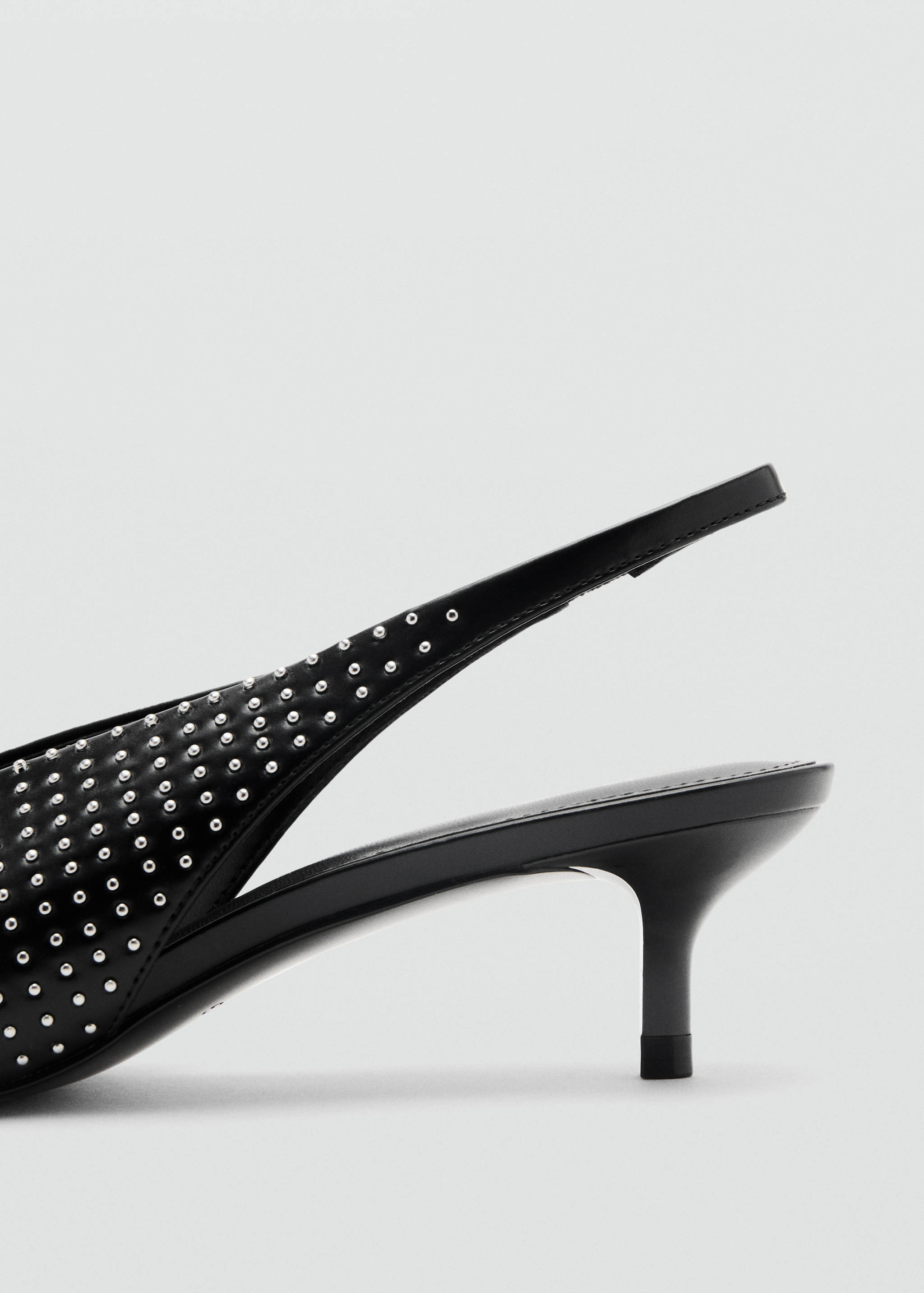 Studded high-heeled shoe - Details of the article 1
