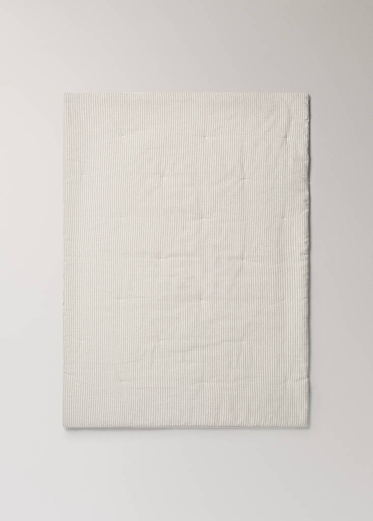 Kinderbettdecke aus Baumwoll-Leinen-Mischung mit Streifen, 90 cm Bett — Sandfarben