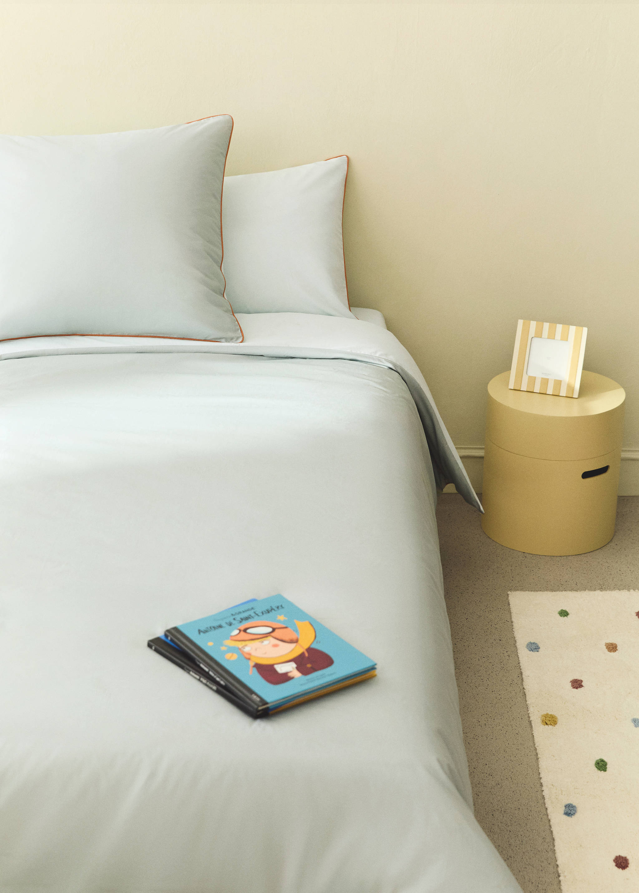 Omkeerbaar dekbedovertrek voor kinderen van perkal-katoen met contrasterende bies, voor een bed van 90 cm - Overzichtstekening