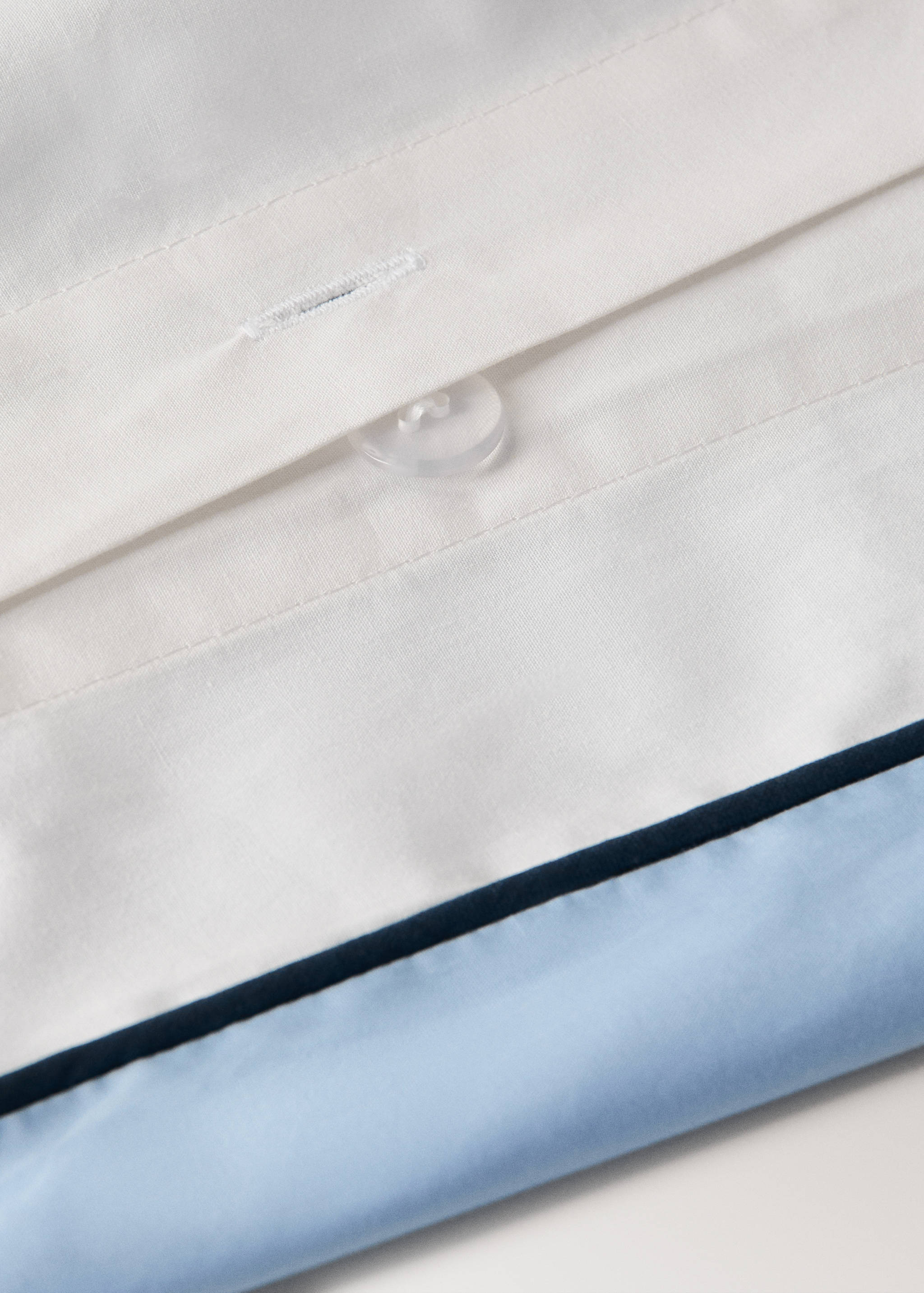 Reversible cotton percale children’s duvet cover with intense contrast for 90-cm bed - Details of the article 1