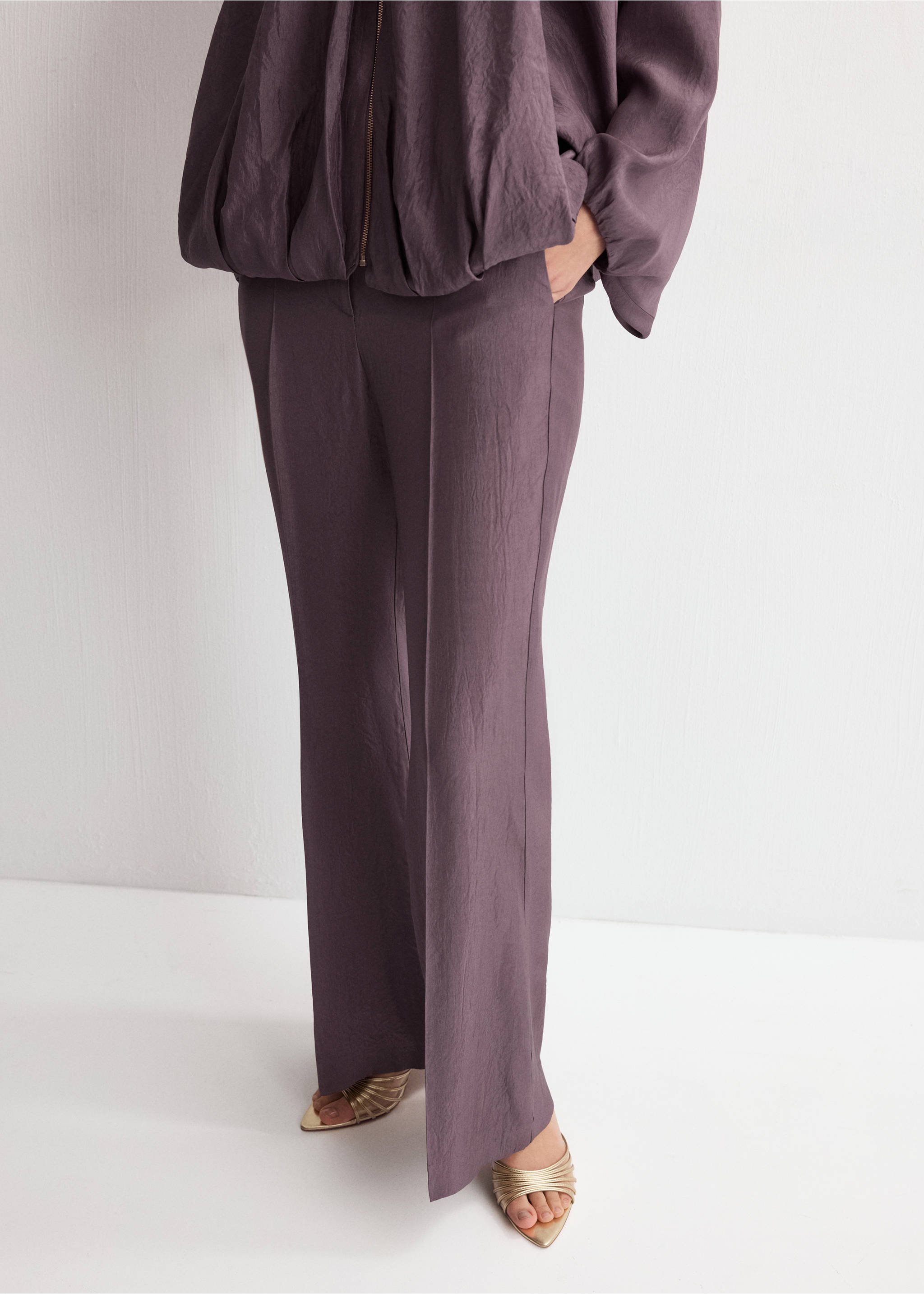 Pantalon droit taille normale - Plan moyen, Violet. Ref: 27014076-00.